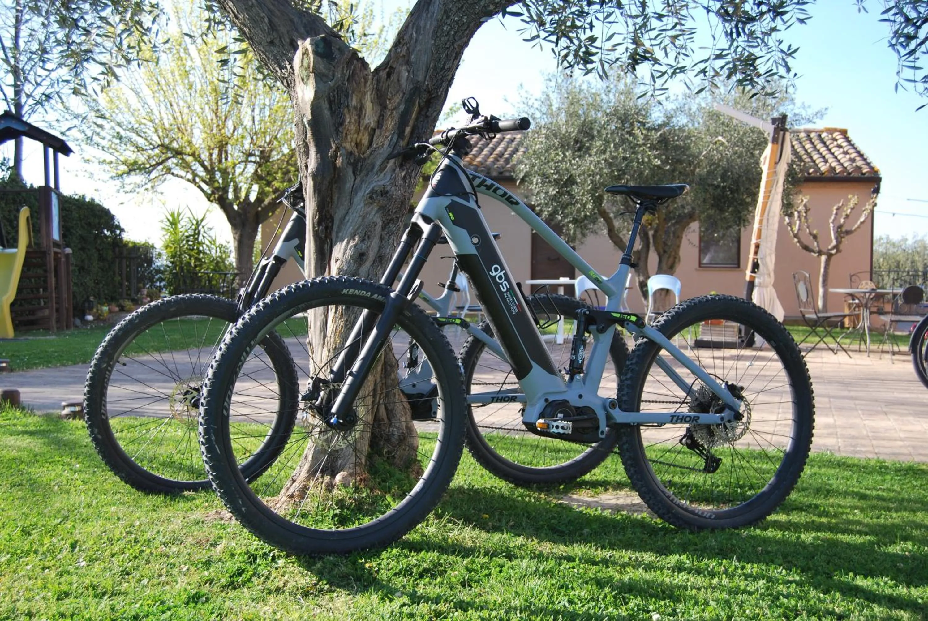 Cycling in Cadabò