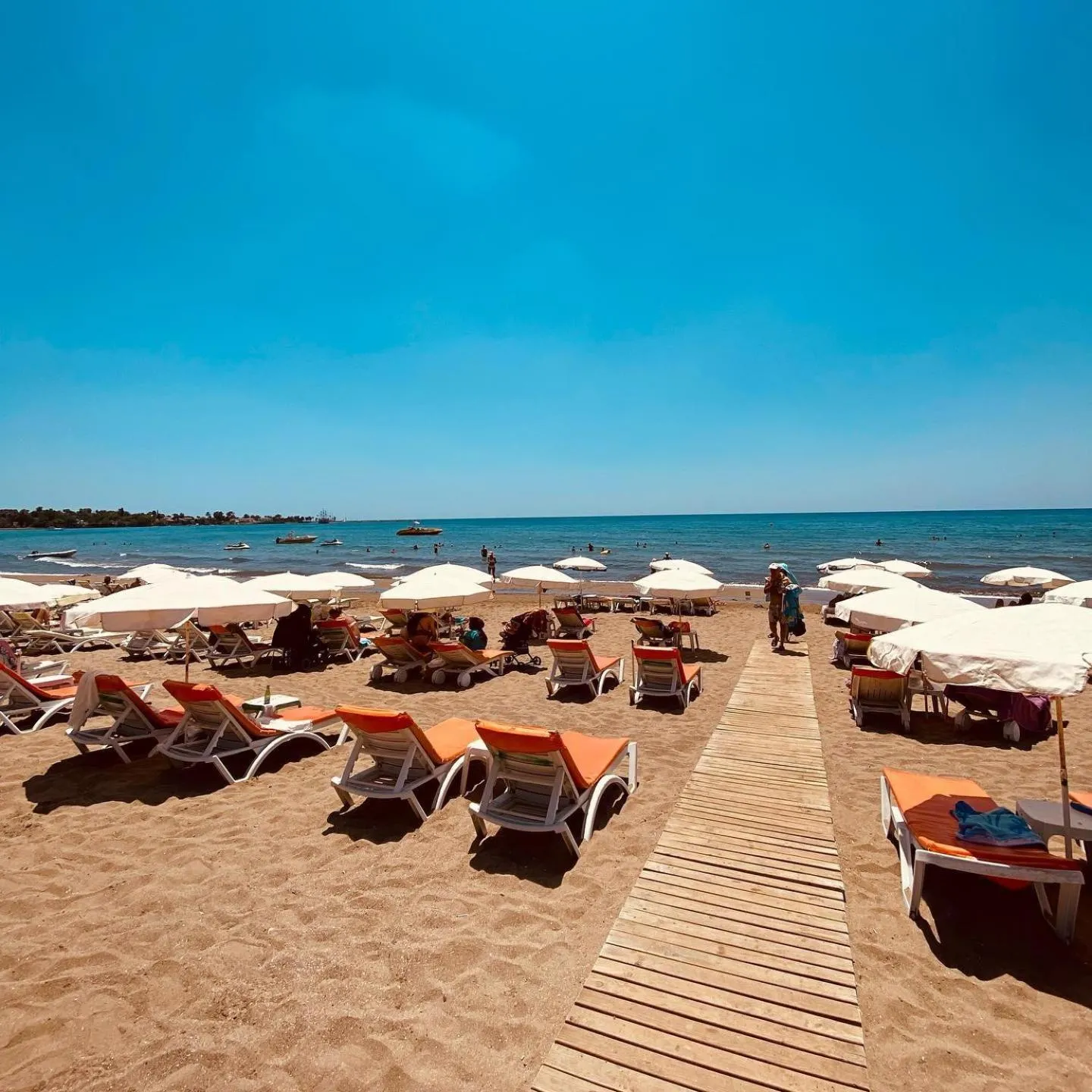 Beach in Sun Flower Apart Hotel