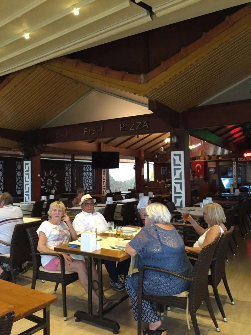 Restaurant/places to eat in Sun Flower Apart Hotel