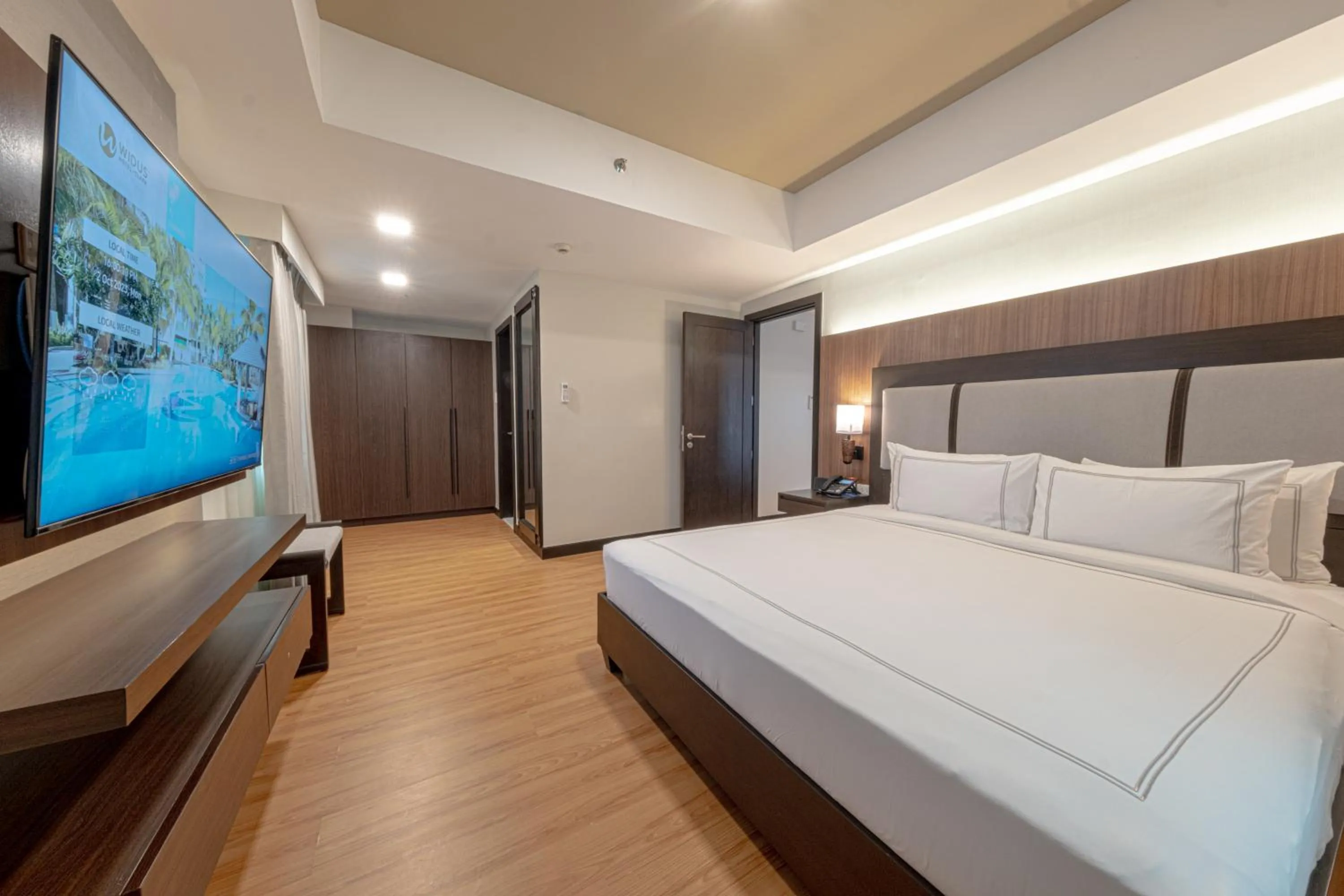 Bedroom, Bed in Widus Hotel Clark