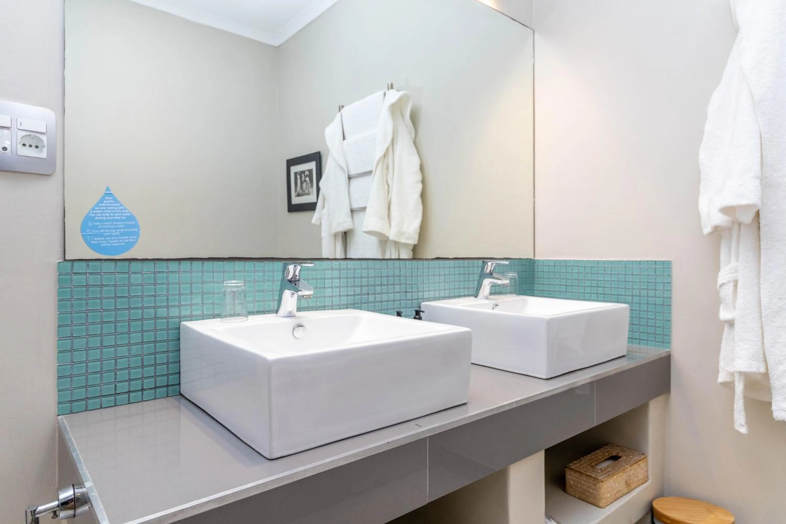 Bathroom in Whale Rock Luxury Lodge