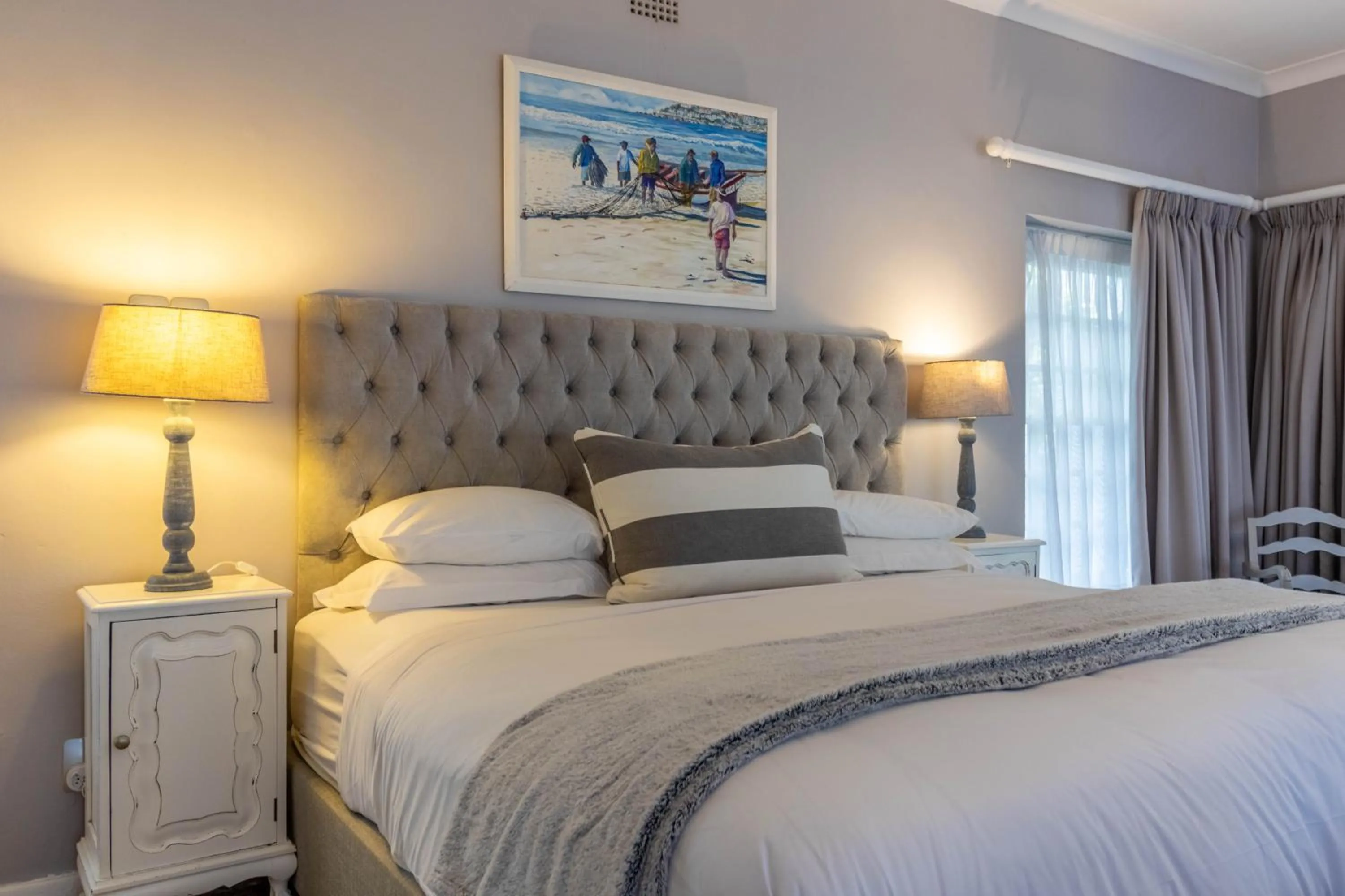 Bed in Whale Rock Luxury Lodge