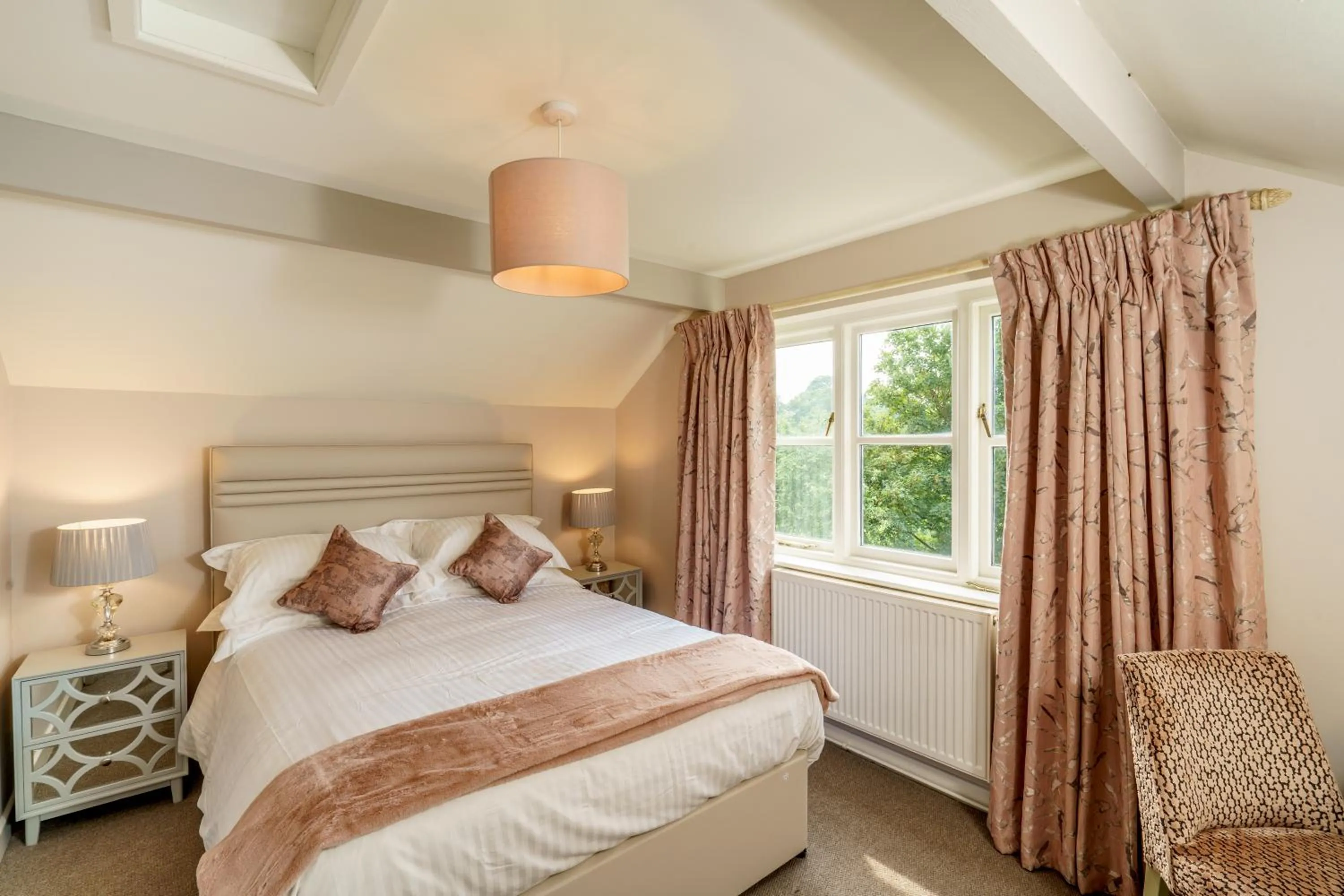 Bed in The Pheasant Inn