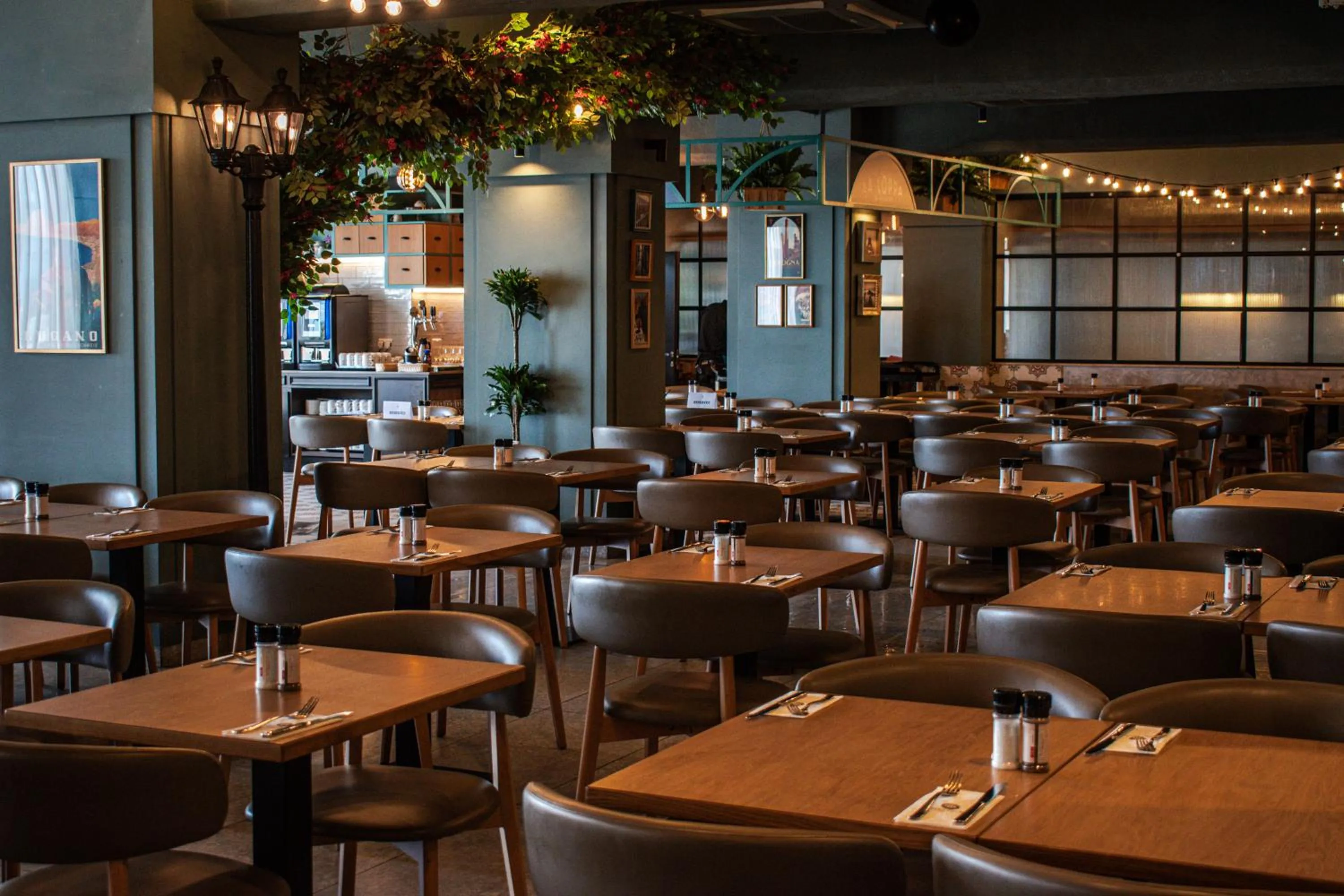 Restaurant/places to eat in QAWRA Palace Resort & SPA