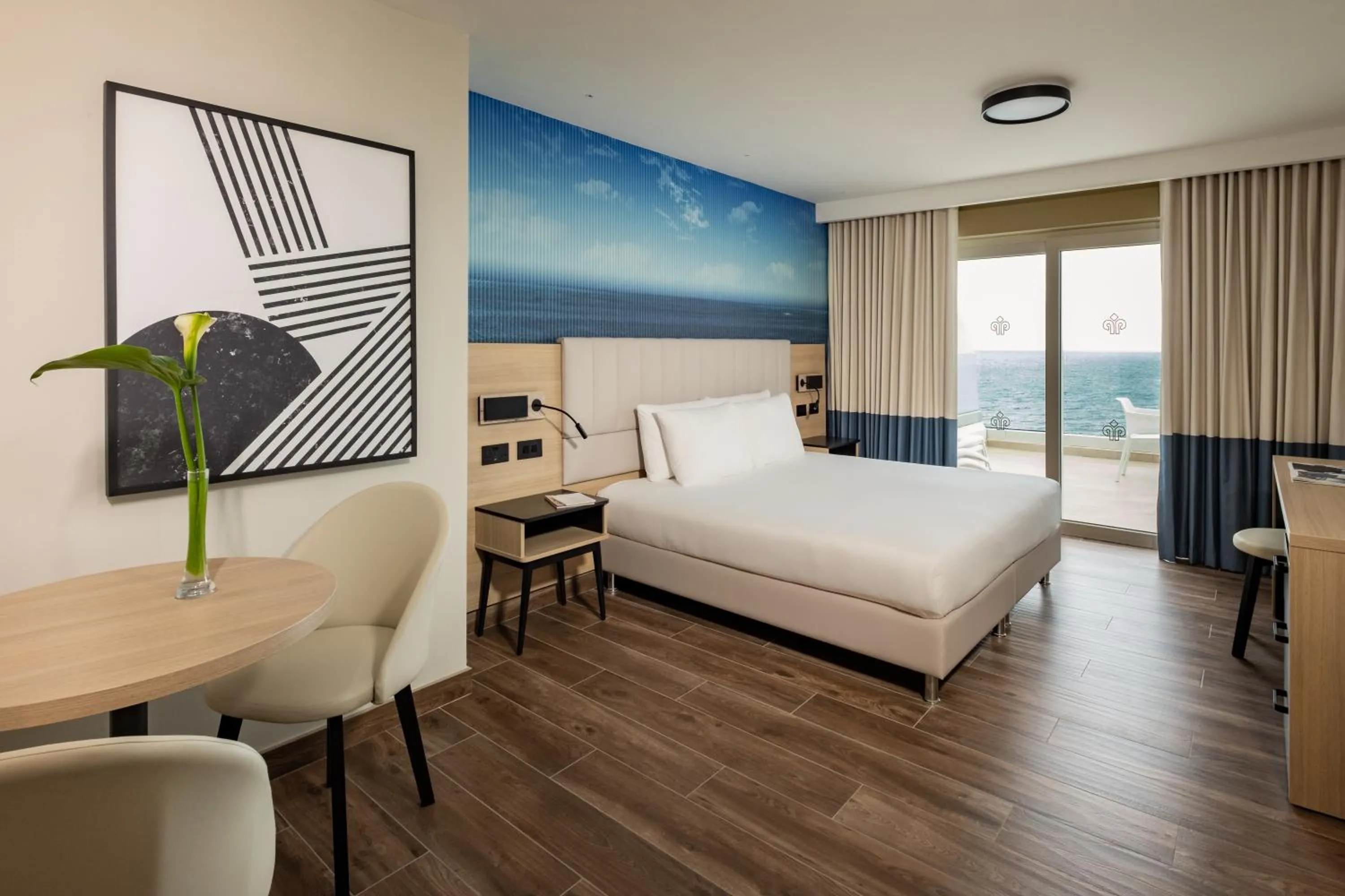 Photo of the whole room, Bed in QAWRA Palace Resort & SPA