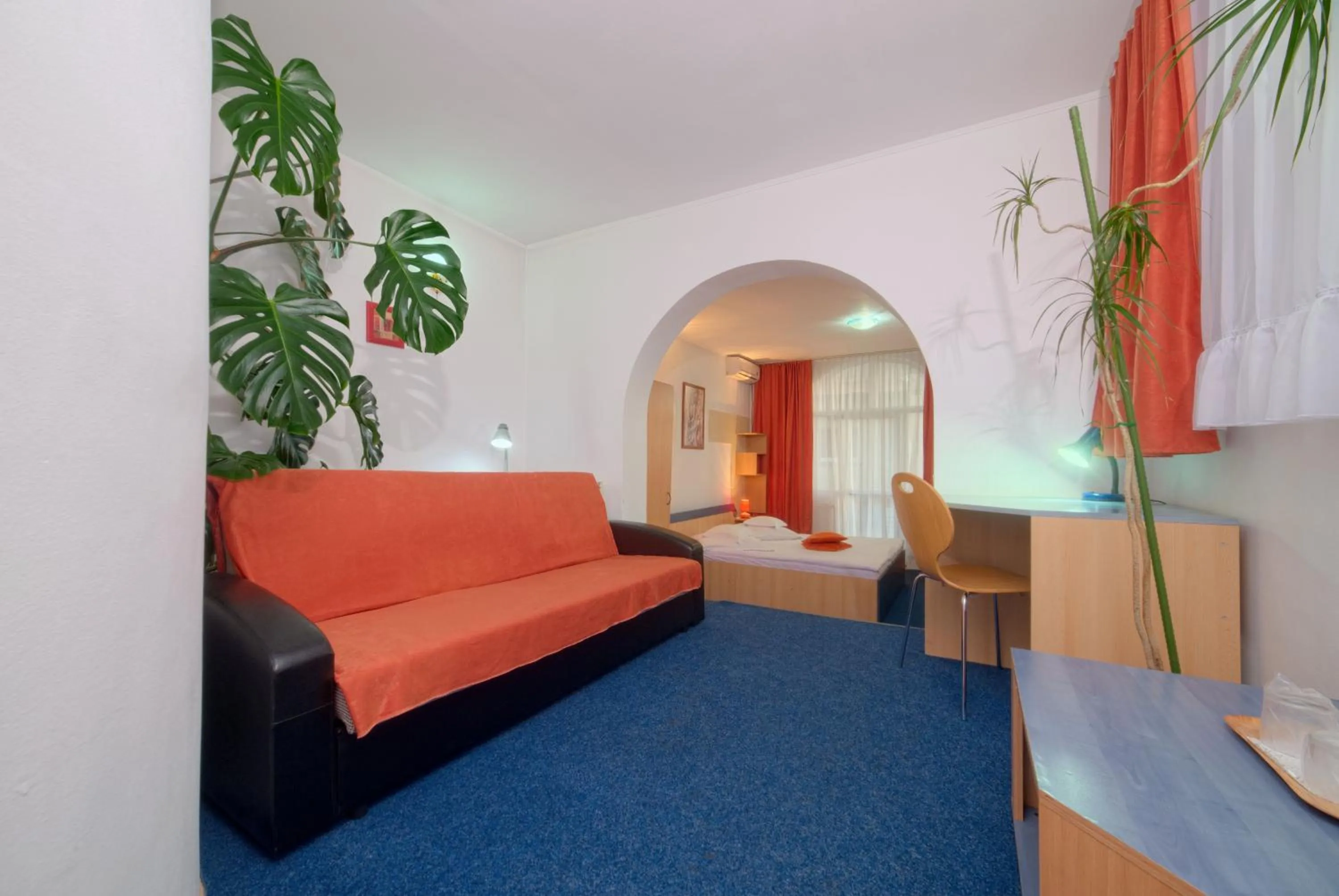 Photo of the whole room, Bed in Pensiunea Leo