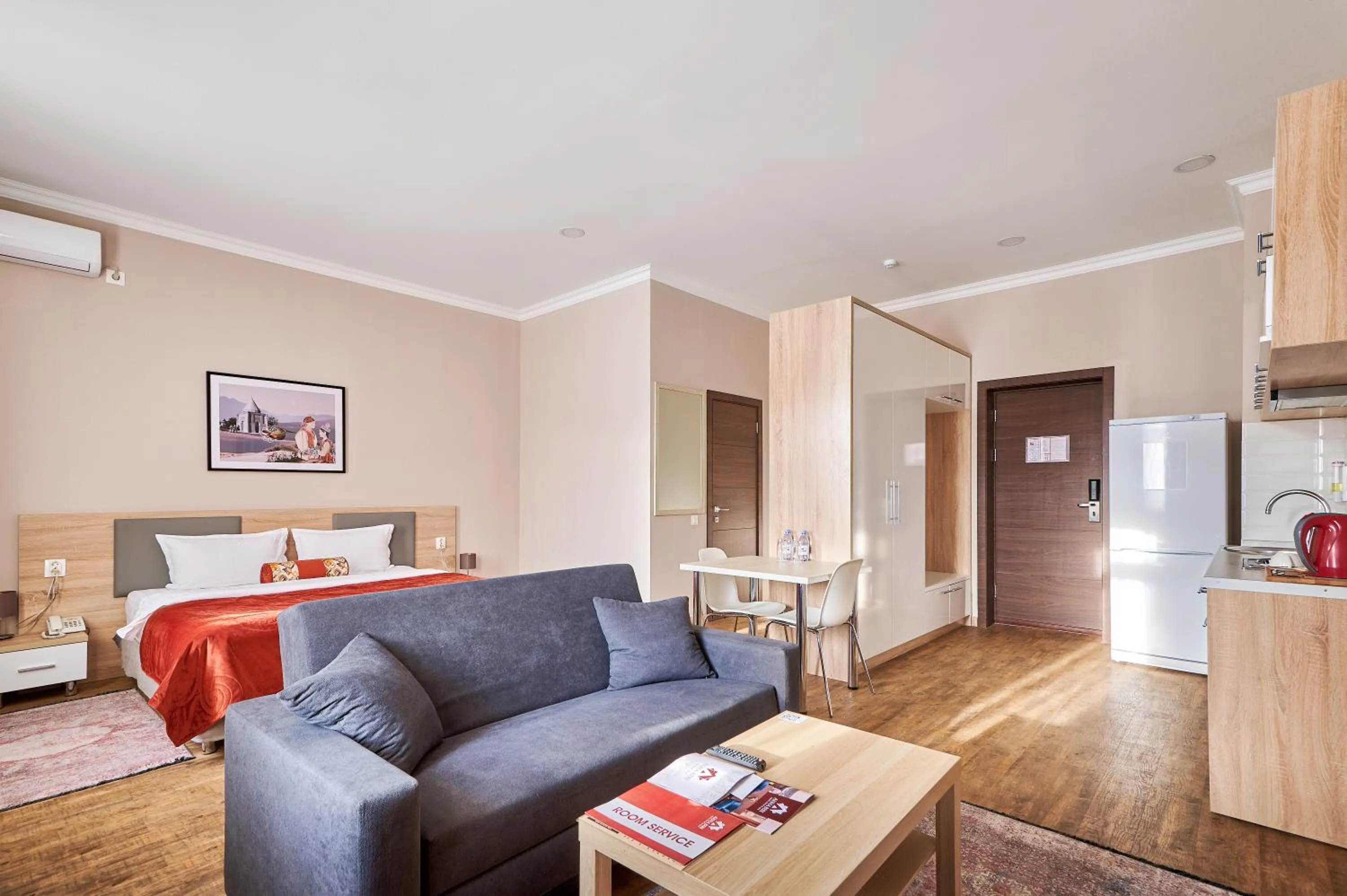 Photo of the whole room, Bed in Aisha Bibi Hotel & Spa