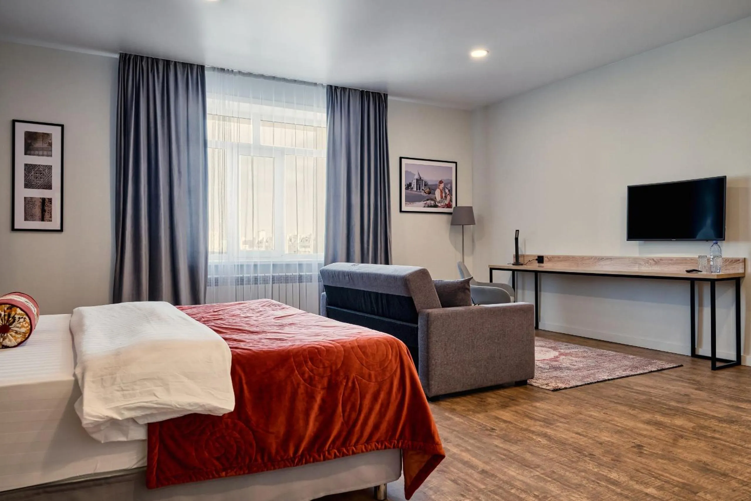 Photo of the whole room, Bed in Aisha Bibi Hotel & Spa