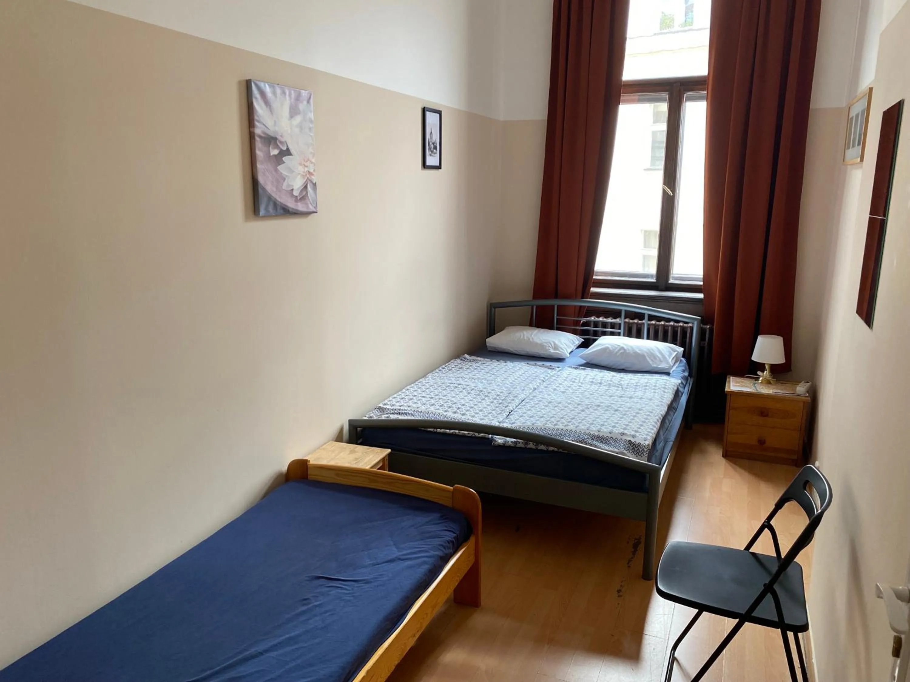 Hostel EMMA