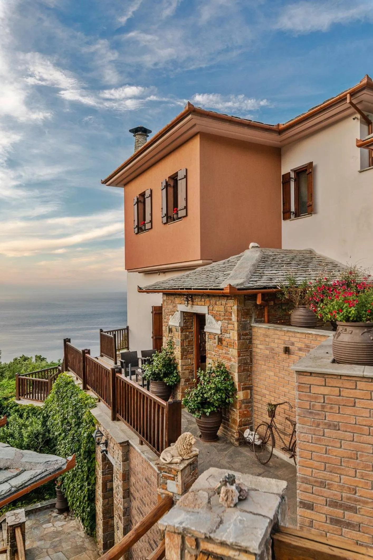 Property building in Lions Nine