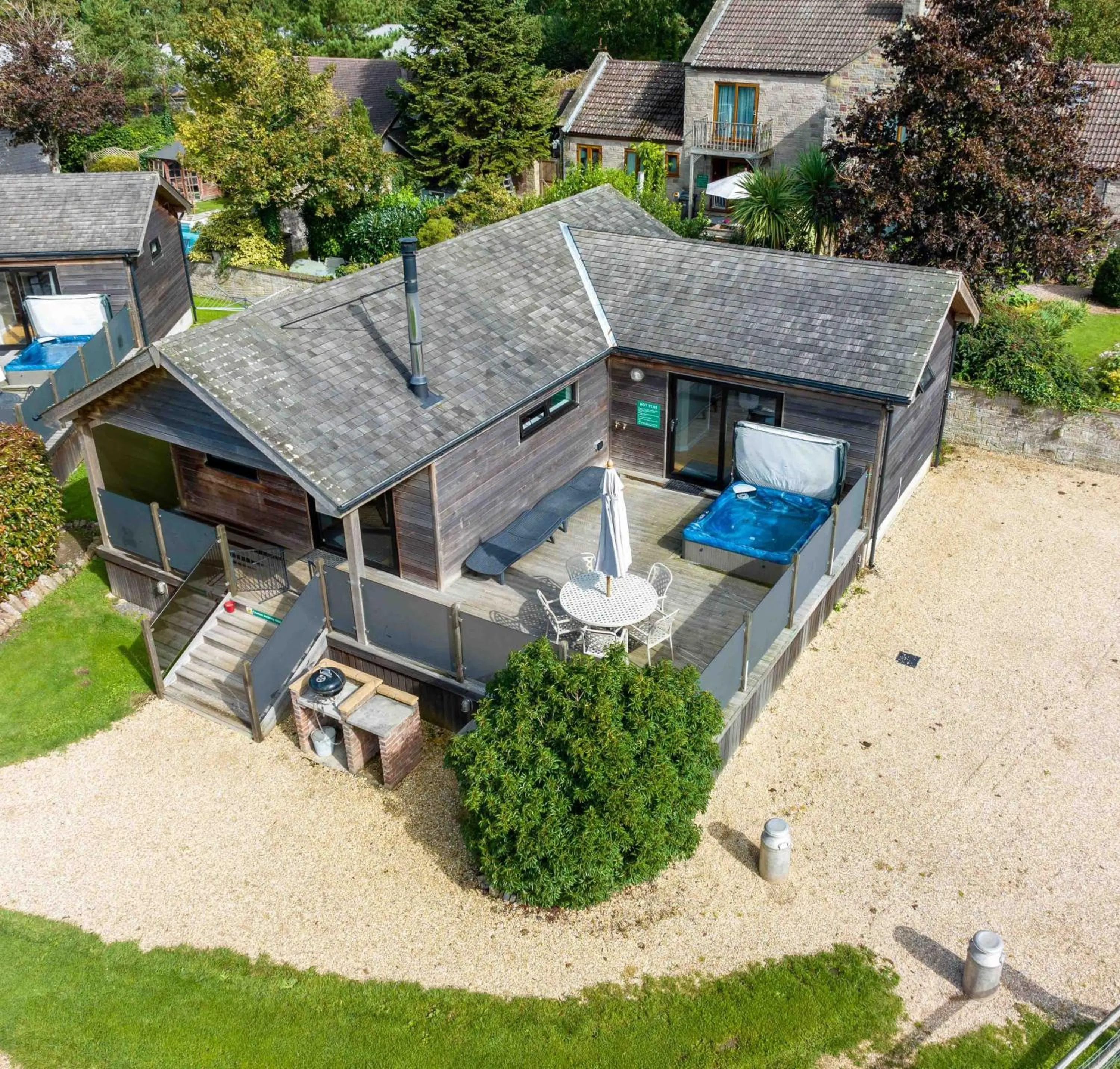 Property building in Tor Farm Lodge