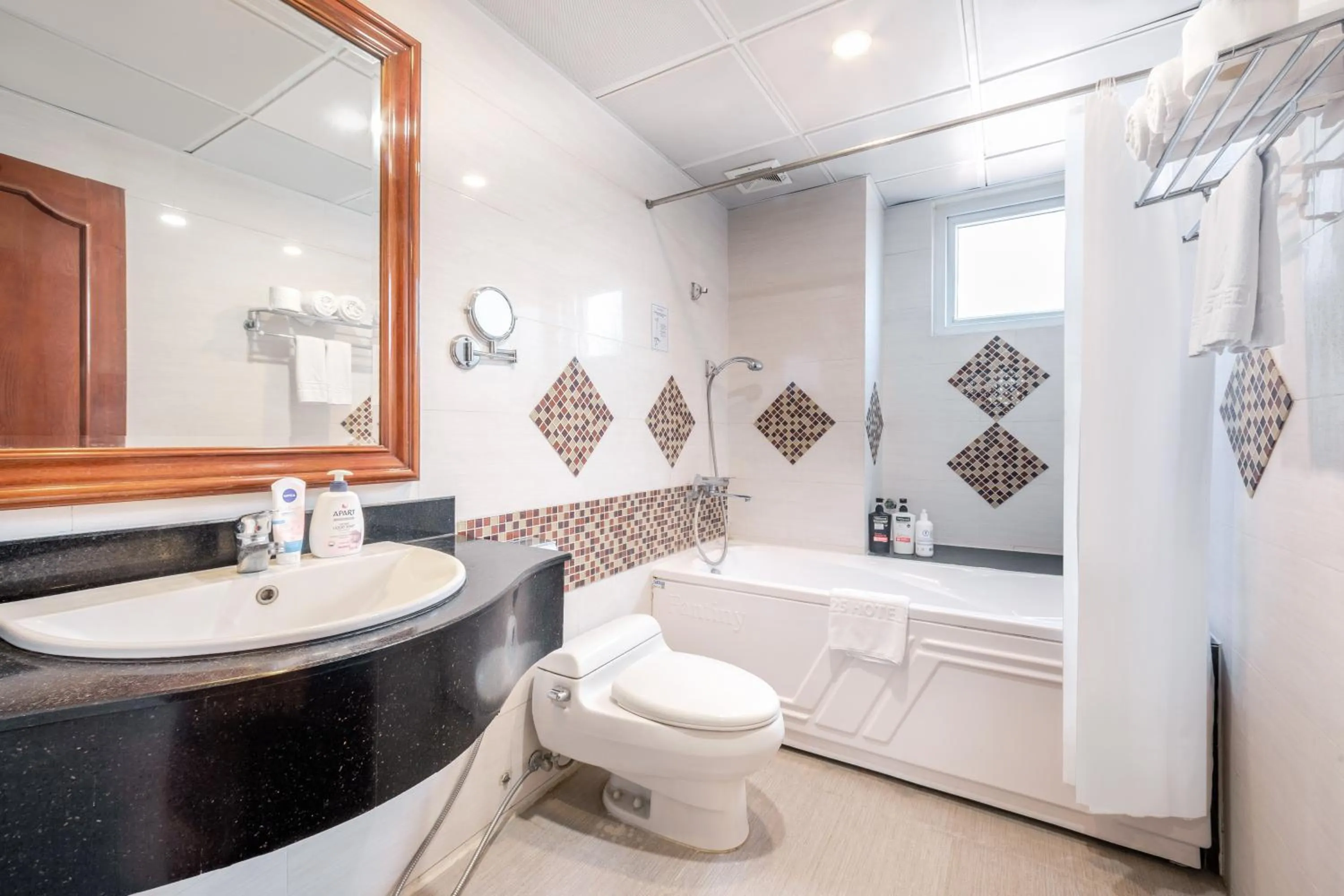 Shower in A25 Hotel - 19 Phan Đình Phùng