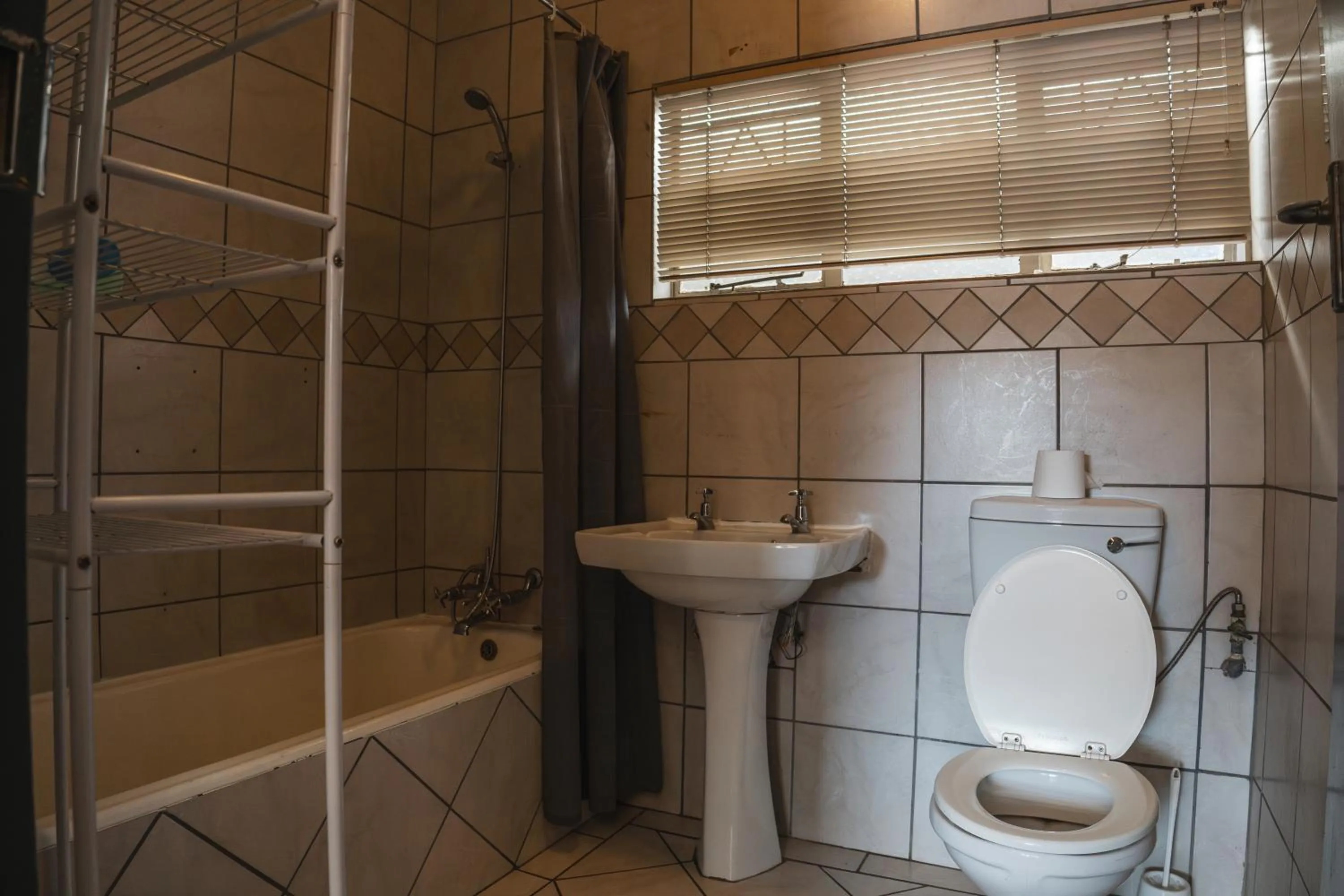 Bathroom in The Wild Peach - Menlyn