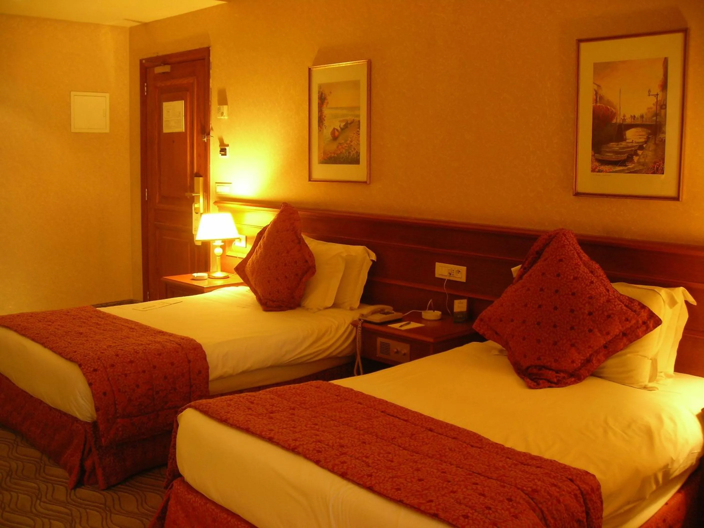 Other, Bed in Bayview Hotel Beirut