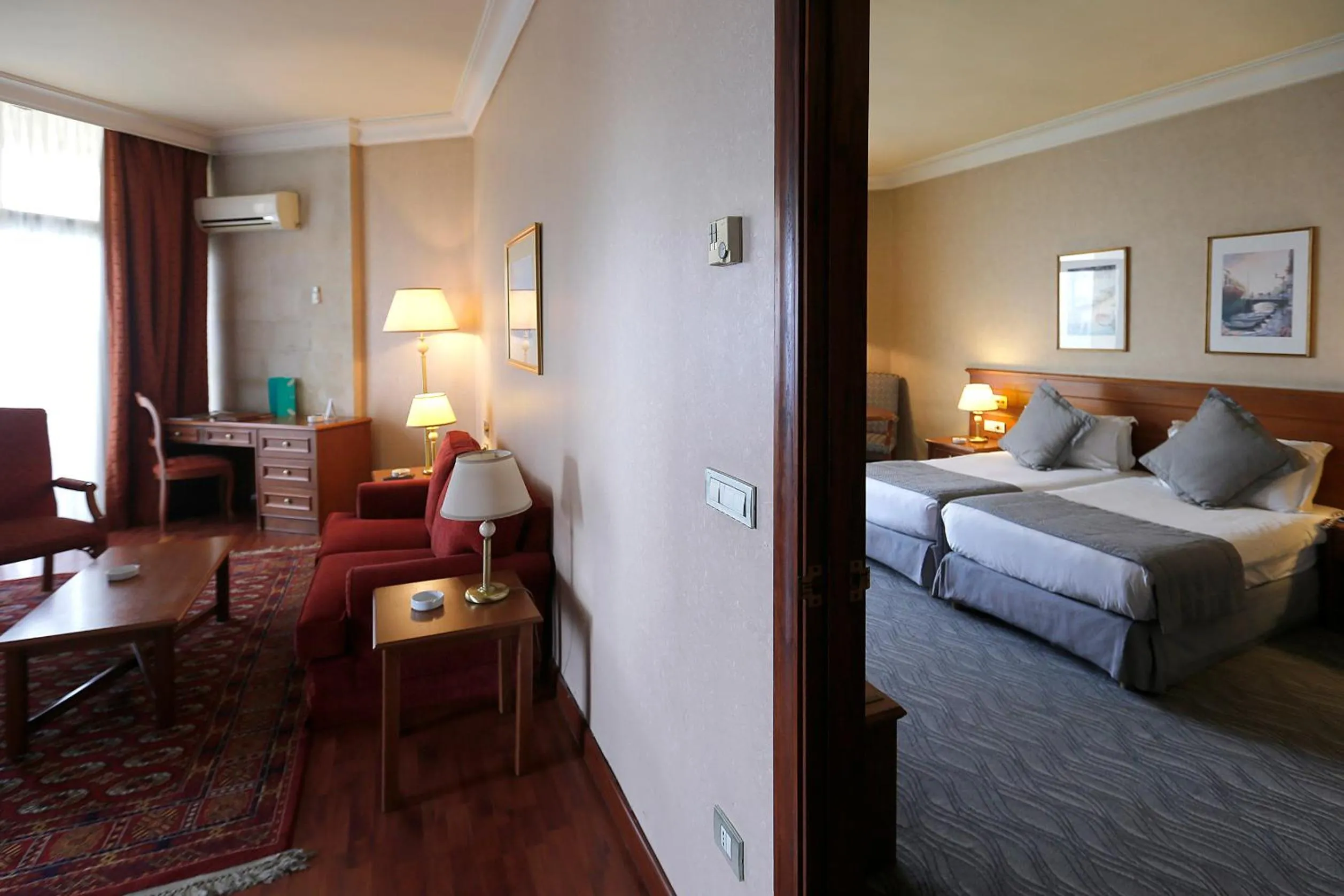 Area and facilities, Bed in Bayview Hotel Beirut