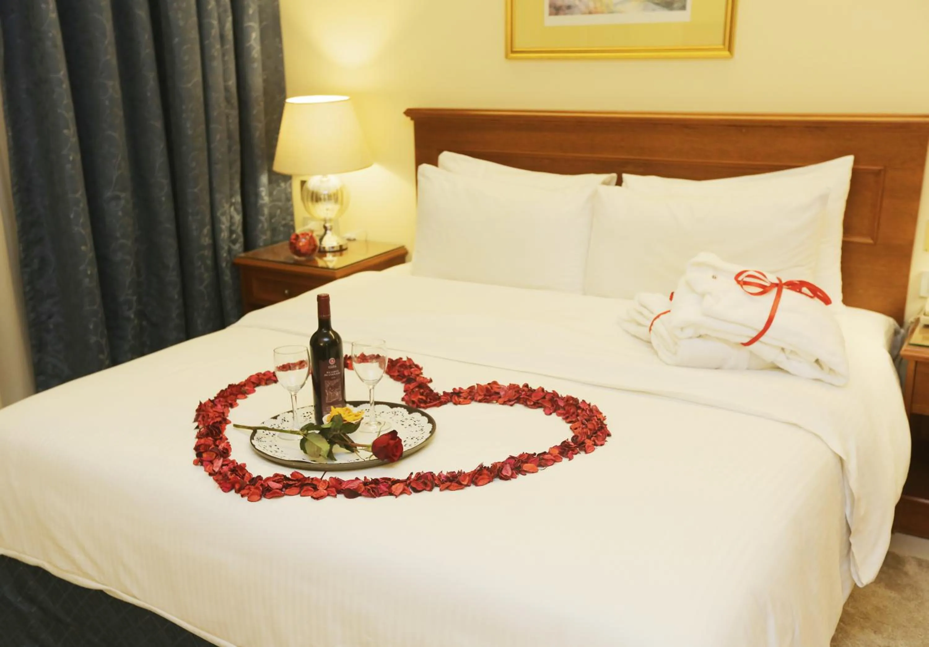 Bed in Bayview Hotel Beirut