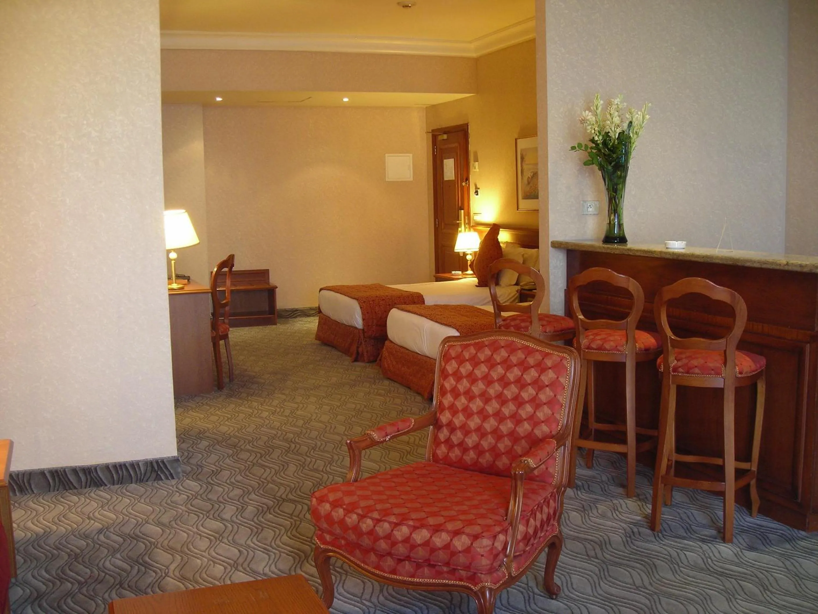 Living room in Bayview Hotel Beirut