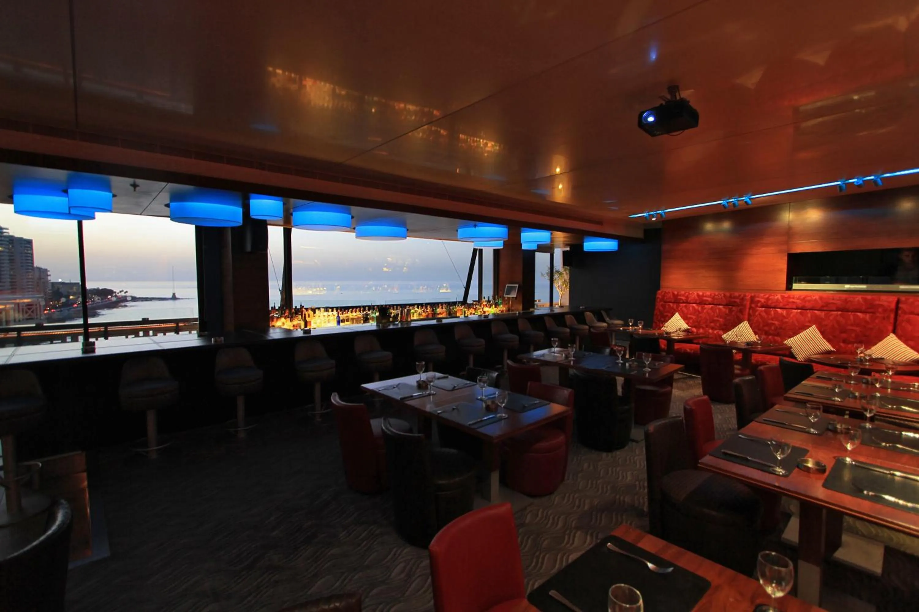 Restaurant/places to eat in Bayview Hotel Beirut