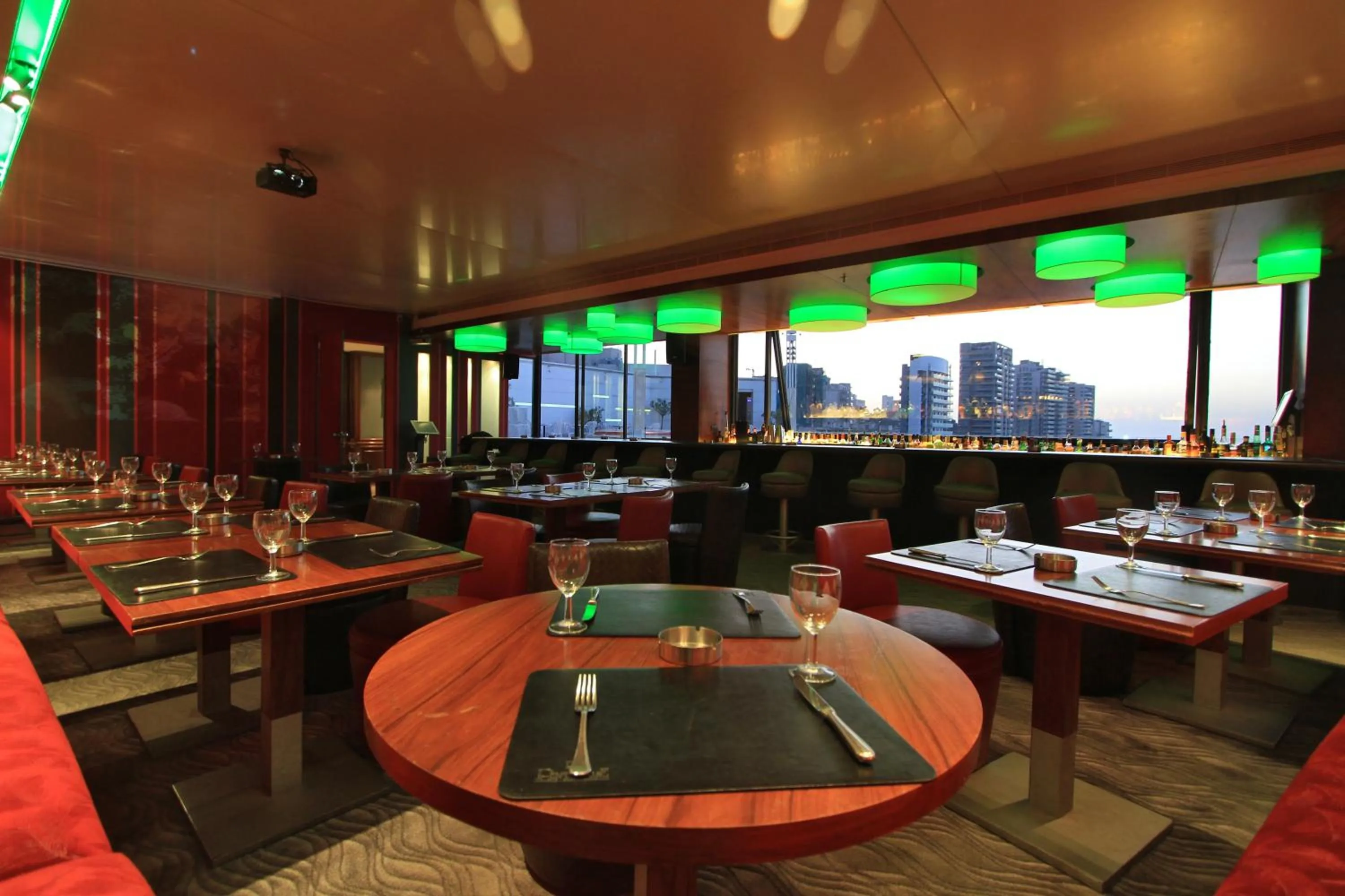 Restaurant/places to eat in Bayview Hotel Beirut