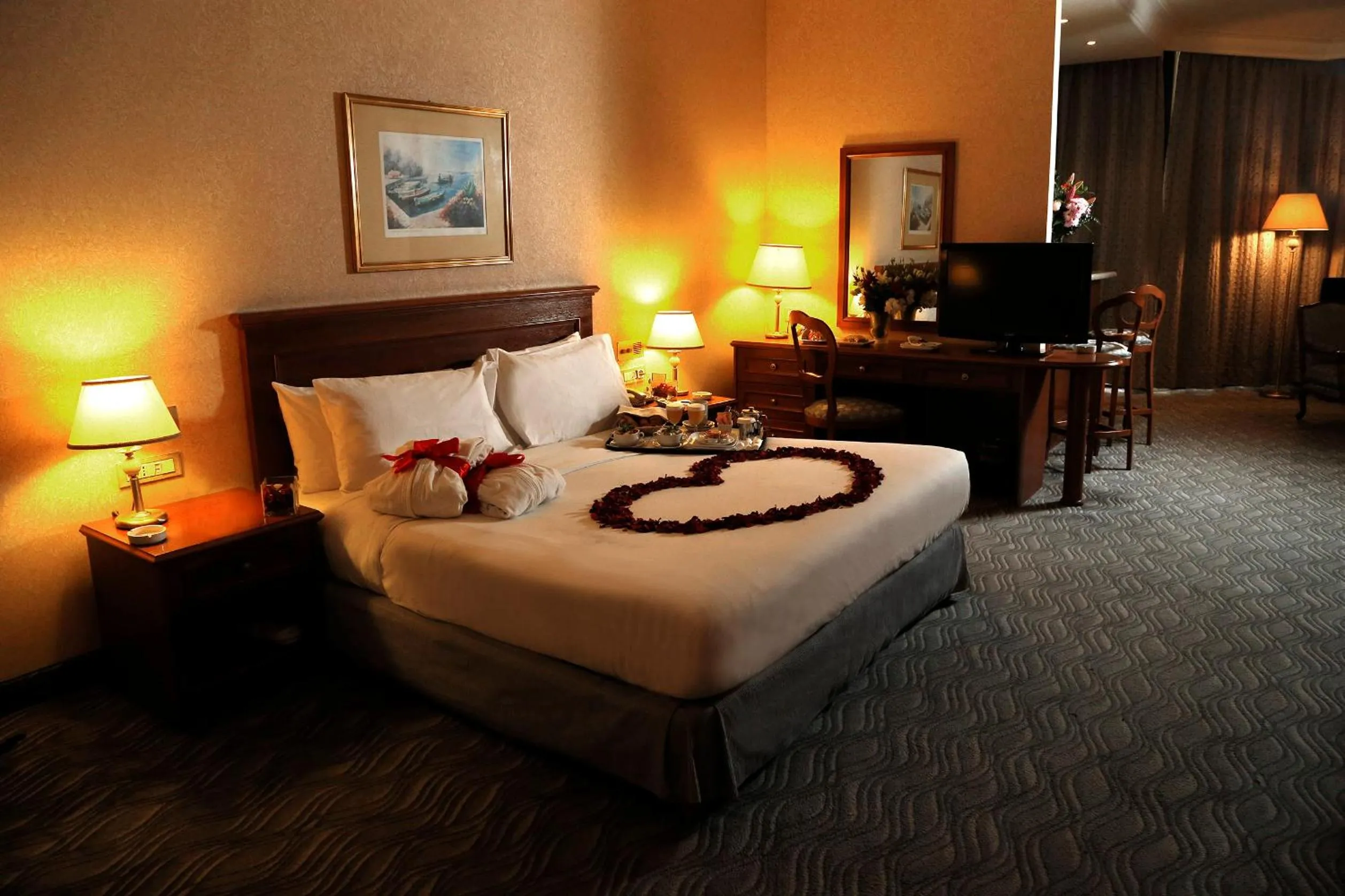 Photo of the whole room, Bed in Bayview Hotel Beirut