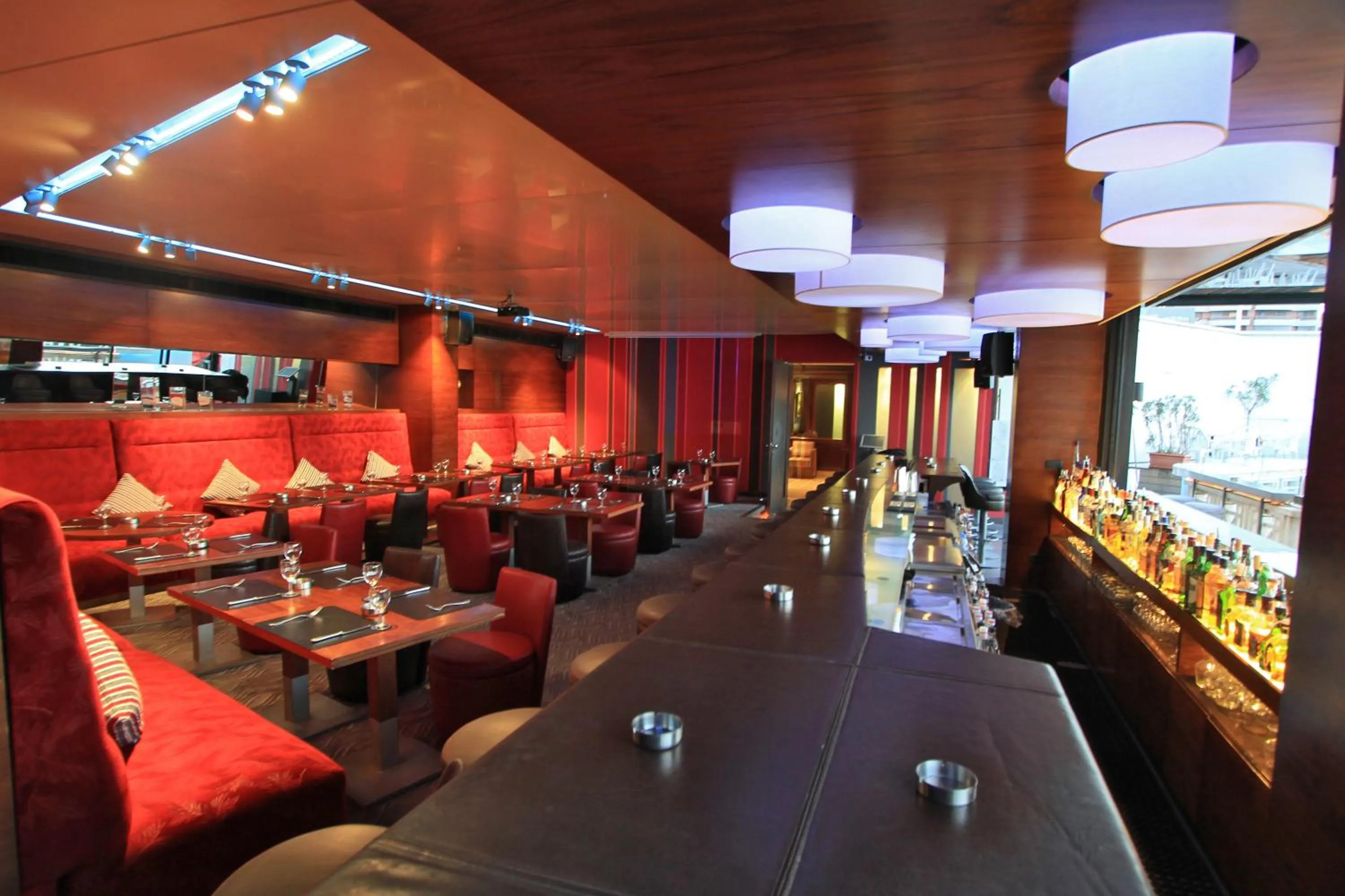 Restaurant/places to eat in Bayview Hotel Beirut