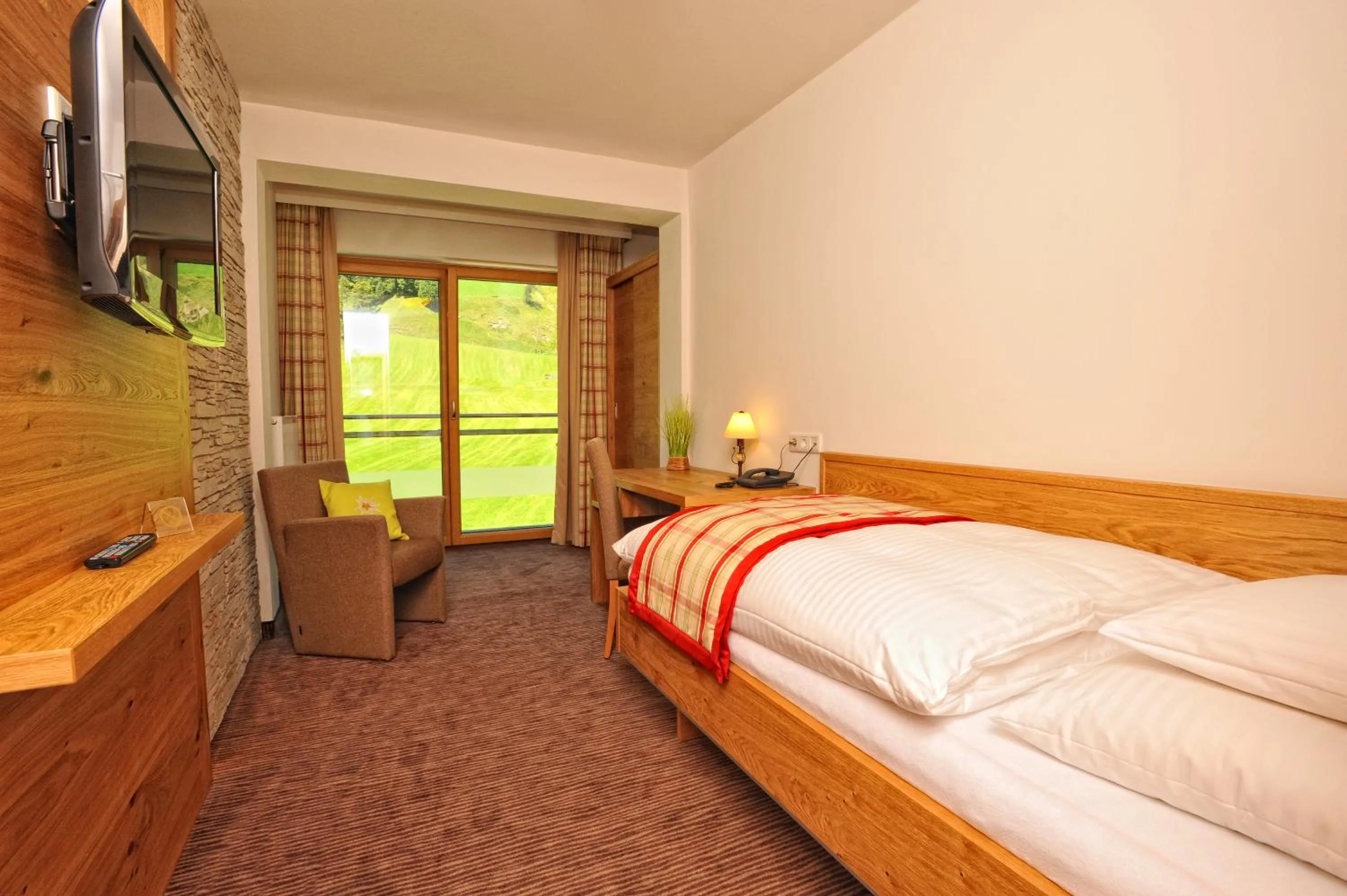 Single Room with Balcony - single occupancy in Hotel Barbarahof Saalbach