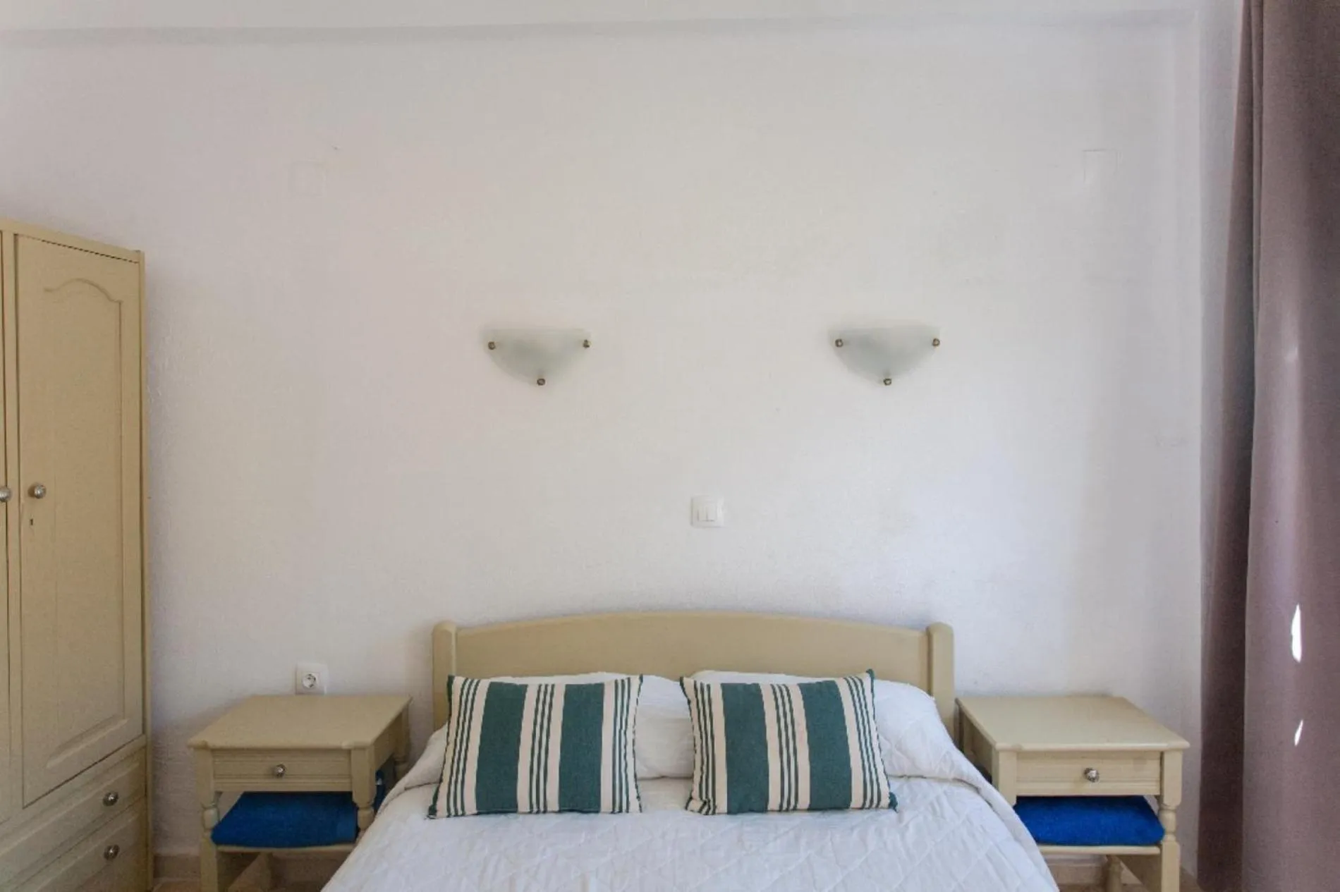 Bed in Stavros Villas&Apartments
