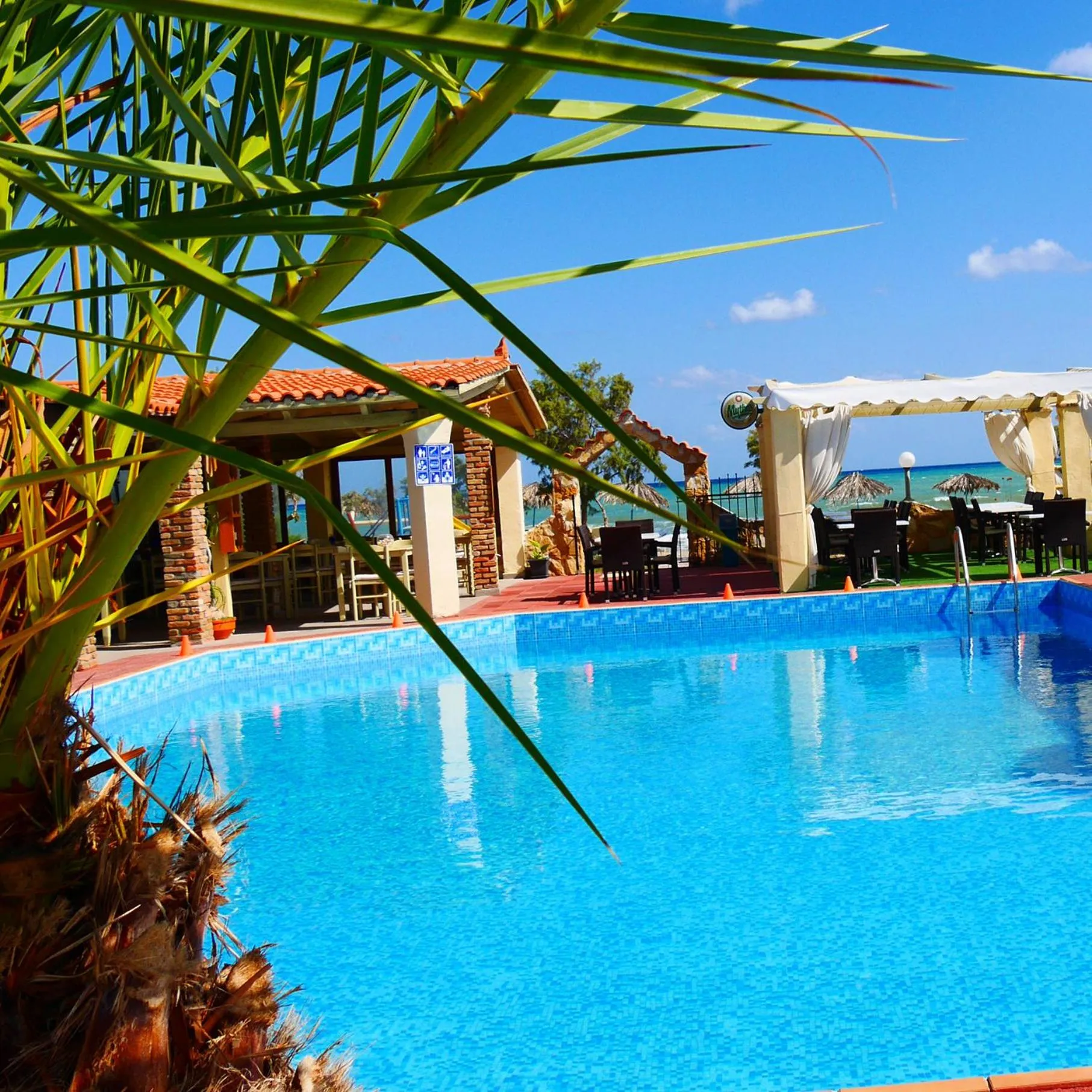 Swimming pool in Stavros Villas&Apartments