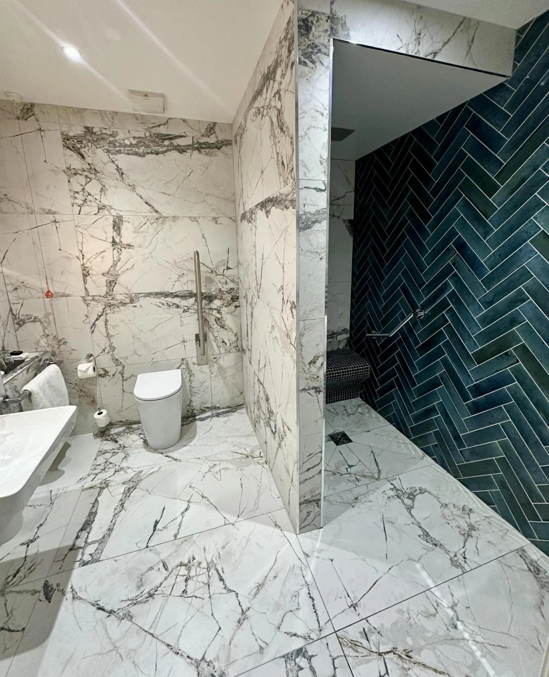 Shower in Jesmond Dene House