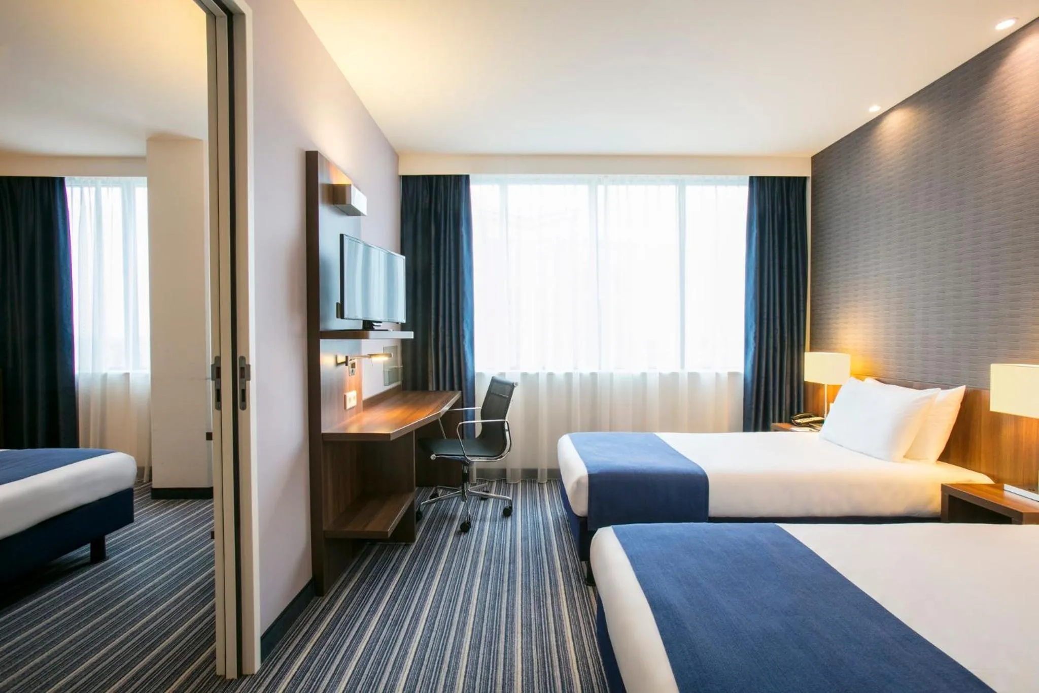 Photo of the whole room, Bed in Holiday Inn Express Amsterdam - Sloterdijk Station by IHG