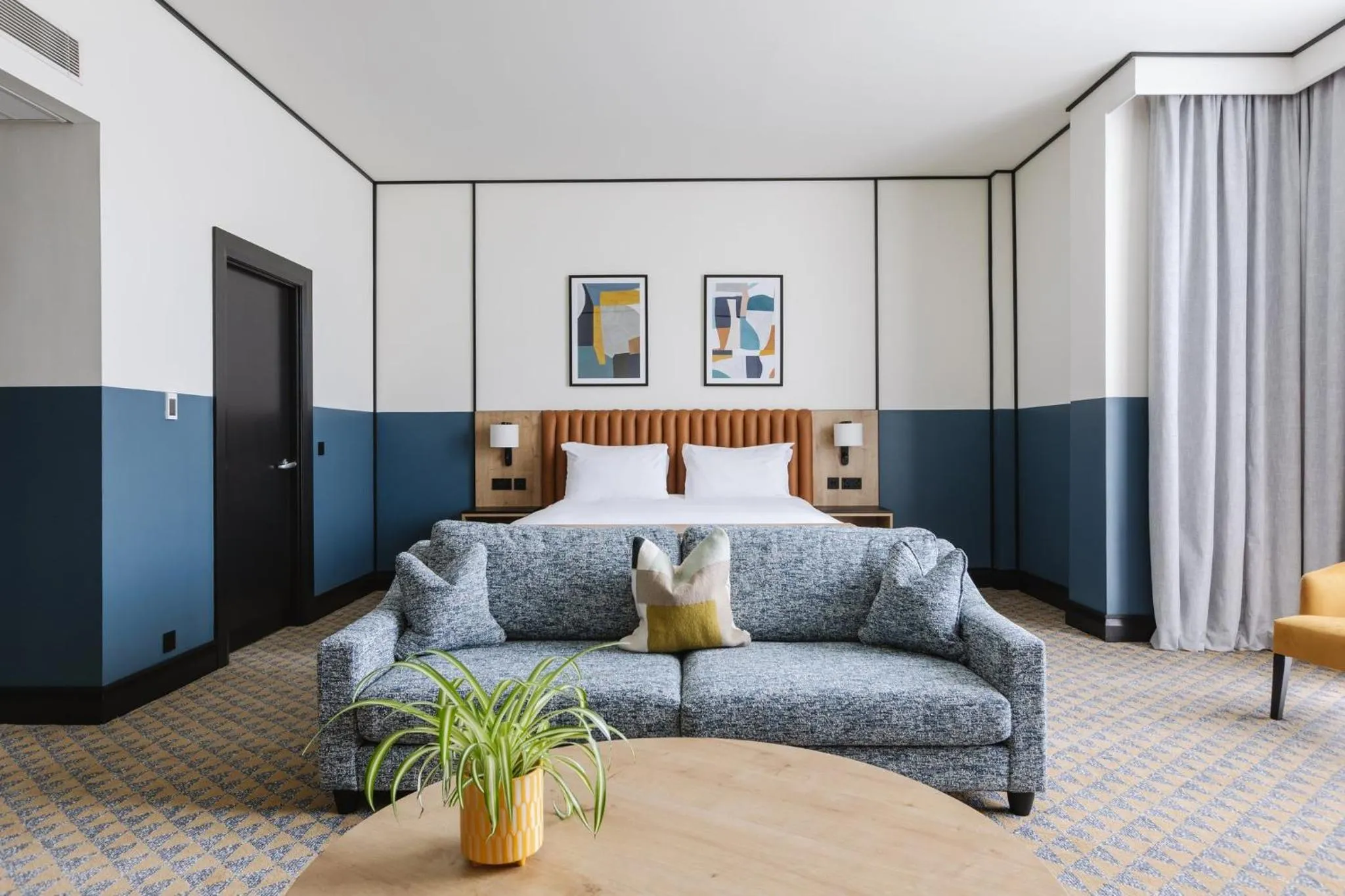 Photo of the whole room in voco Belfast by IHG