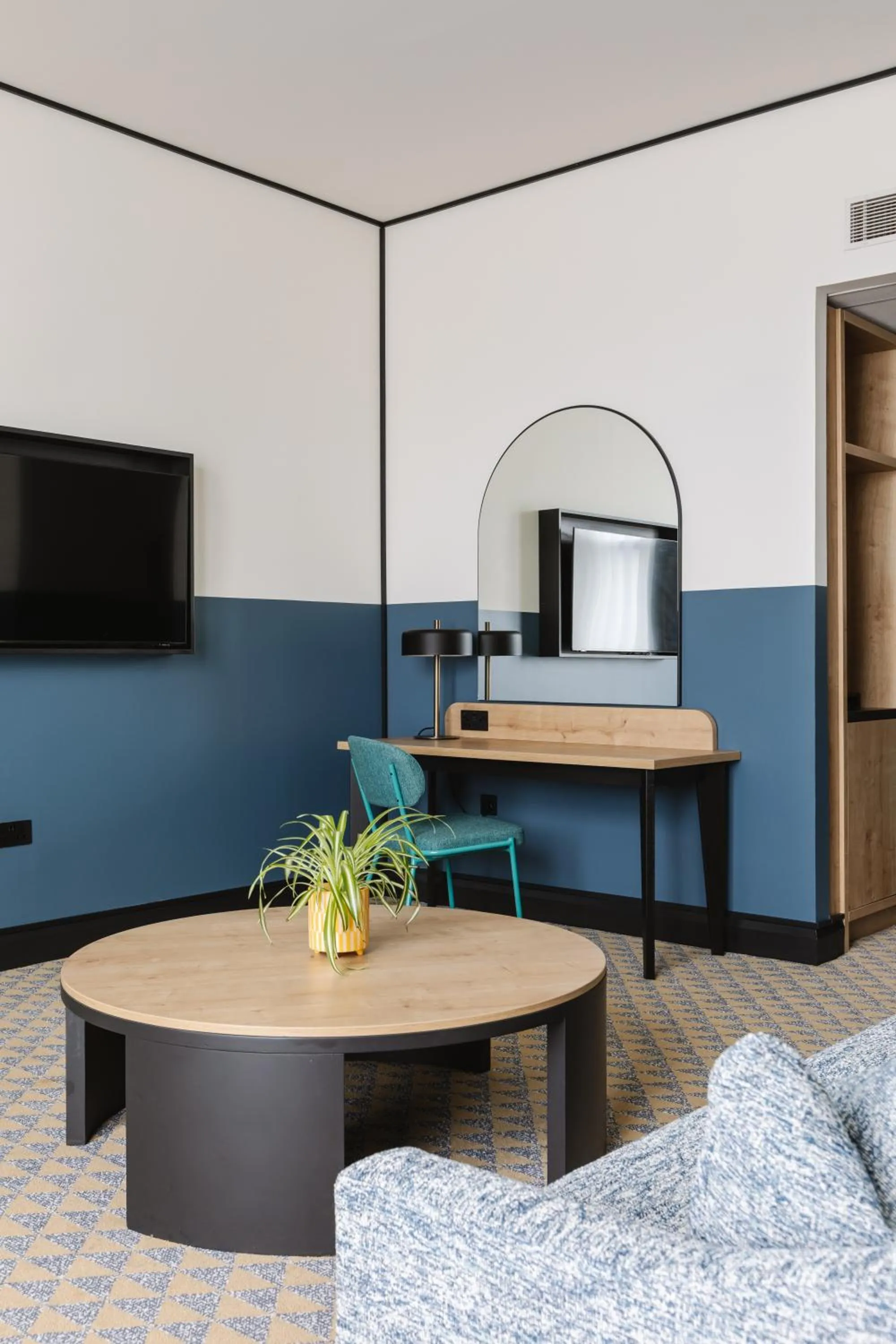 Seating area in Radisson Blu Hotel Belfast