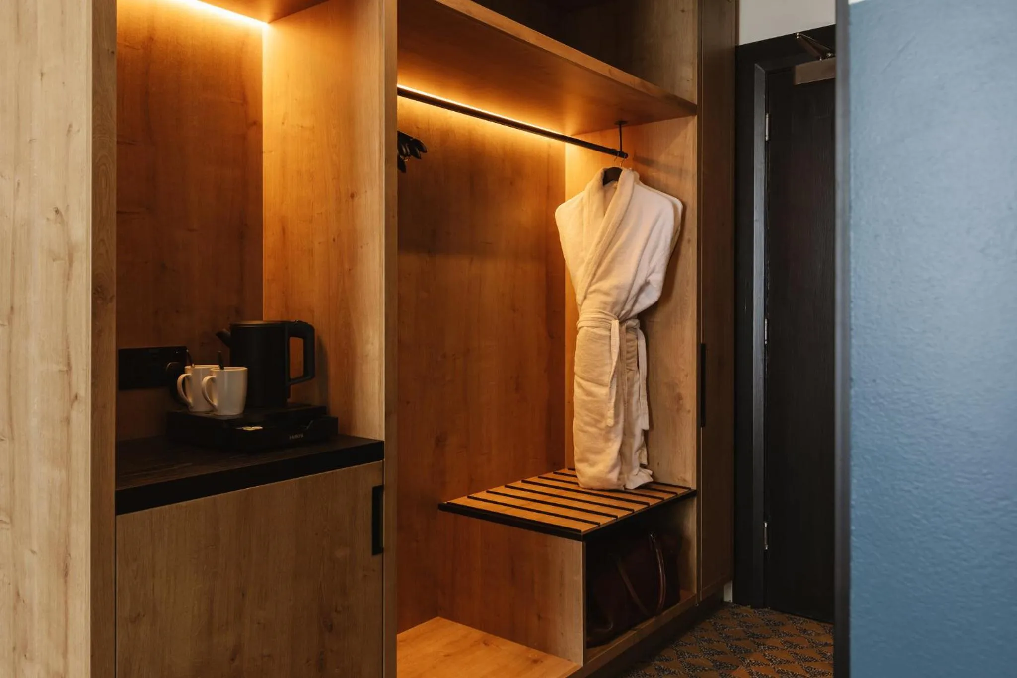 Photo of the whole room in voco Belfast by IHG