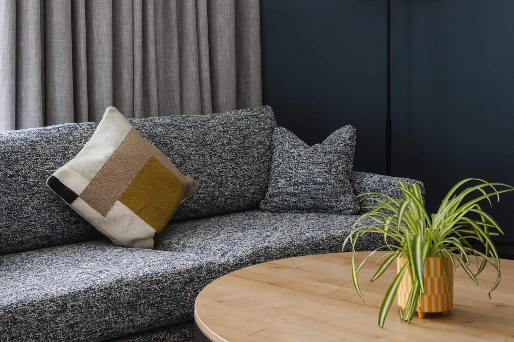 Photo of the whole room in voco Belfast by IHG