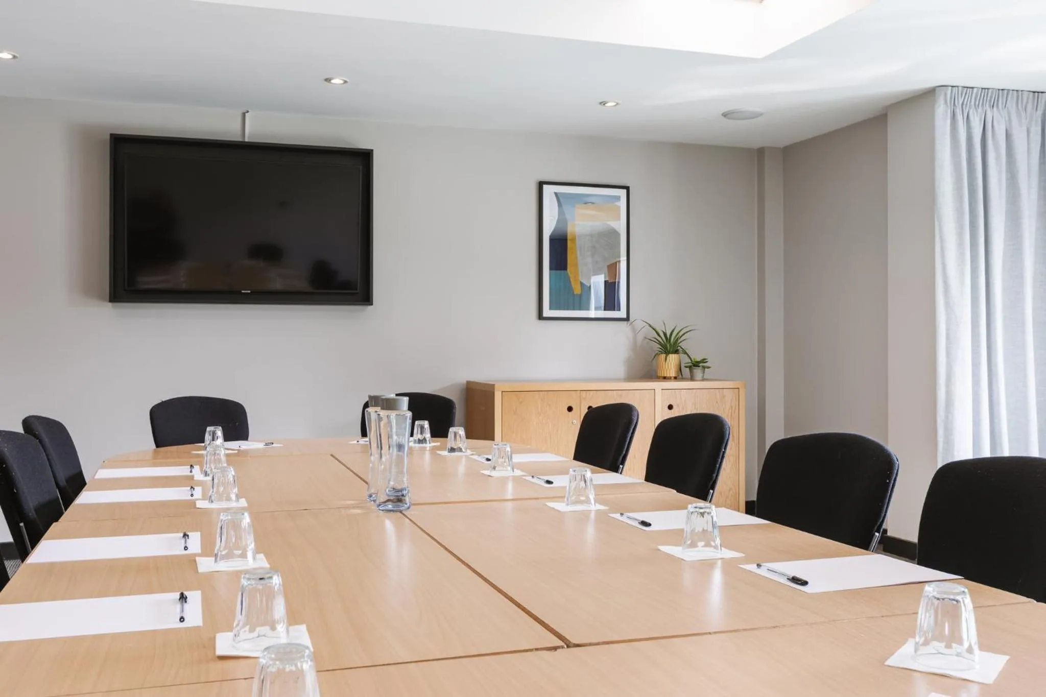 Meeting/conference room in Radisson Blu Hotel Belfast