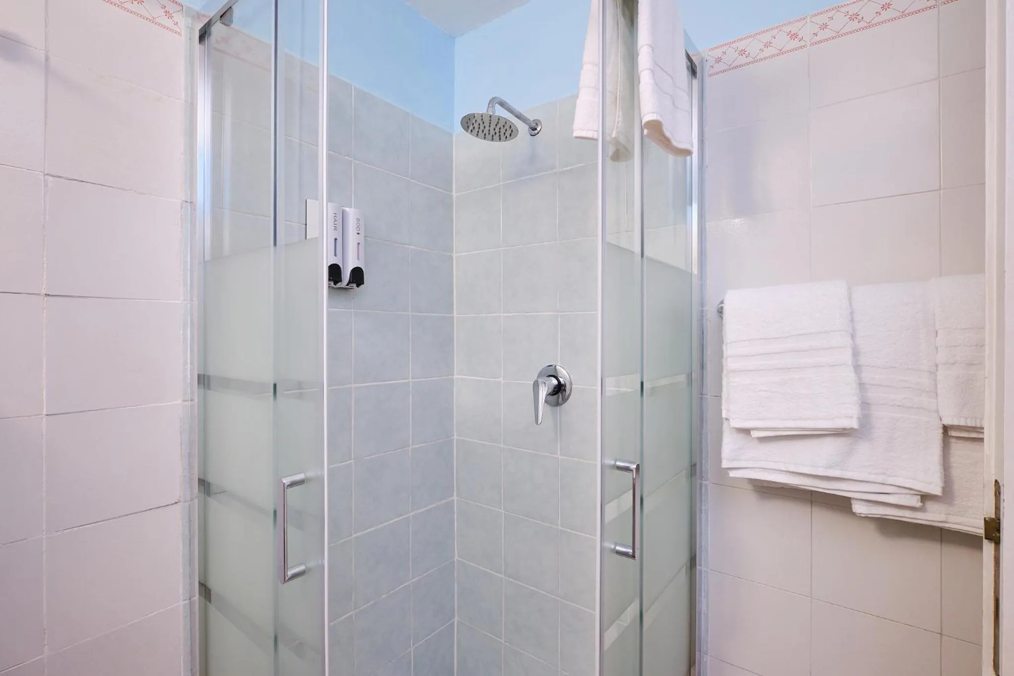 Shower in Albergo Della Posta