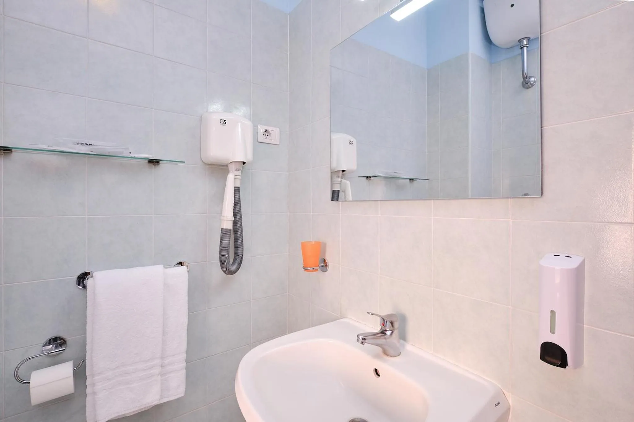 Bathroom in Albergo Della Posta