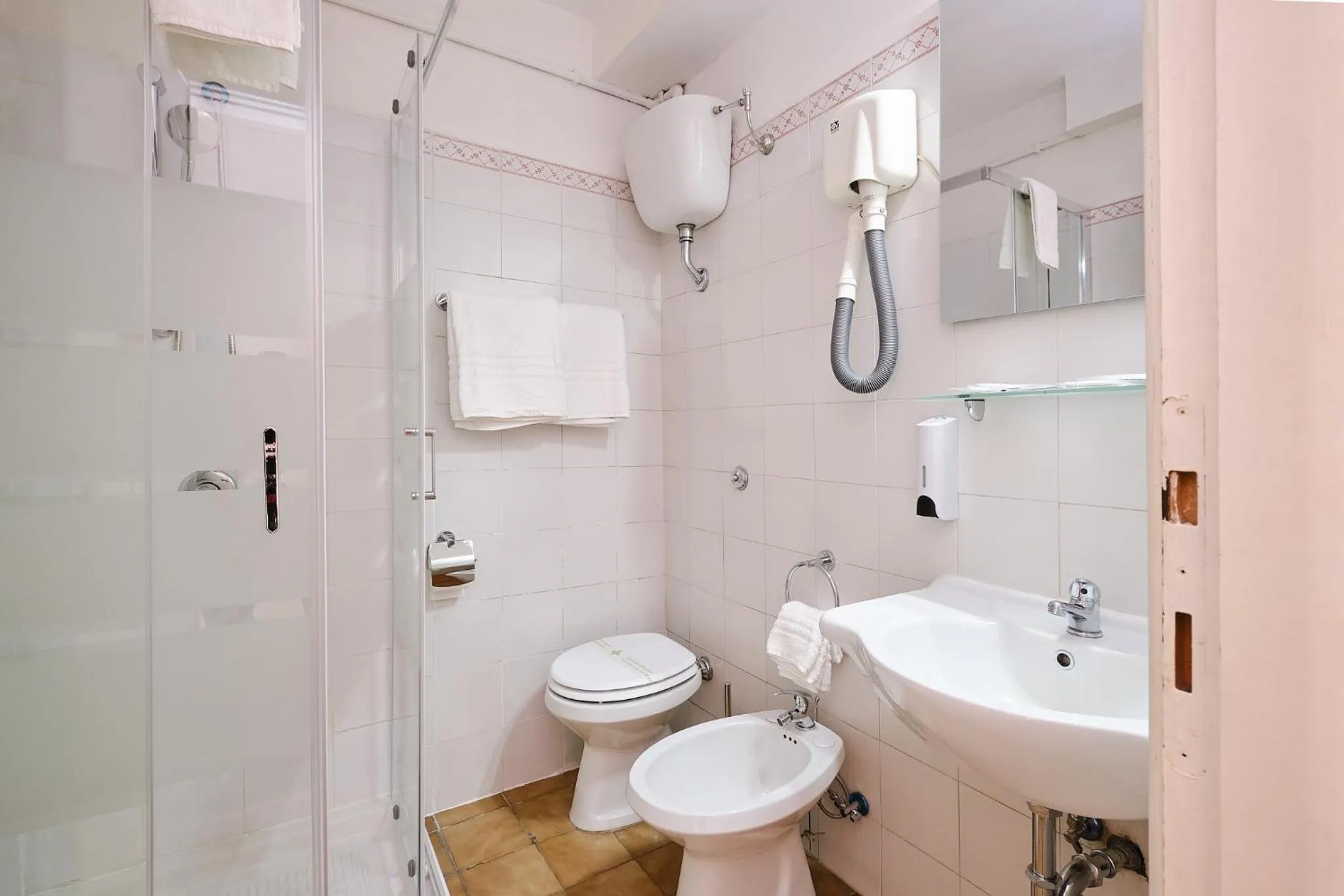 Shower in Albergo Della Posta