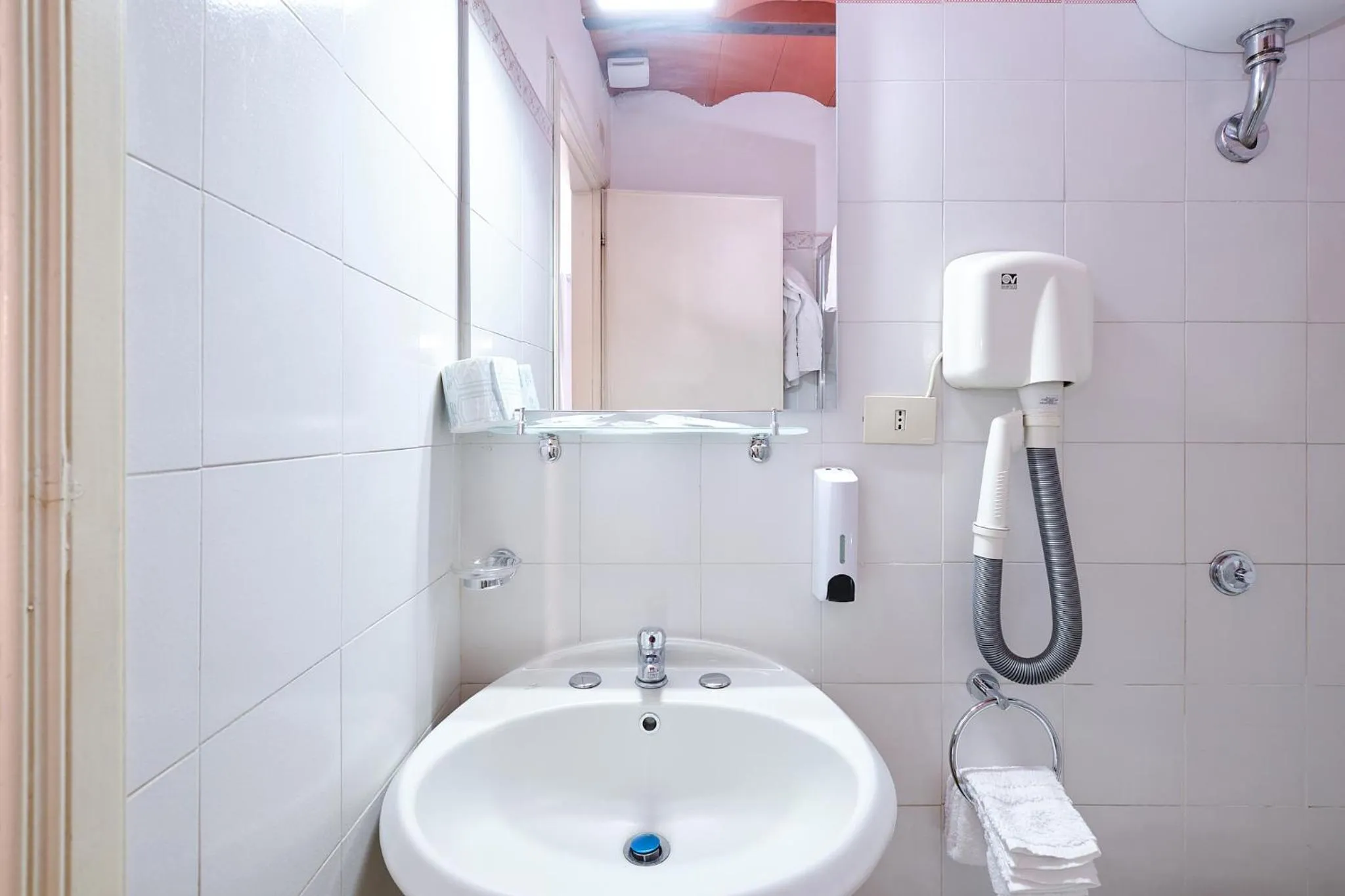 Shower in Albergo Della Posta