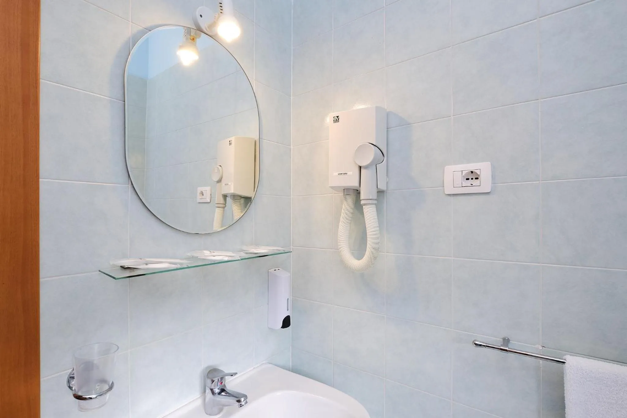 Bathroom in Albergo Della Posta