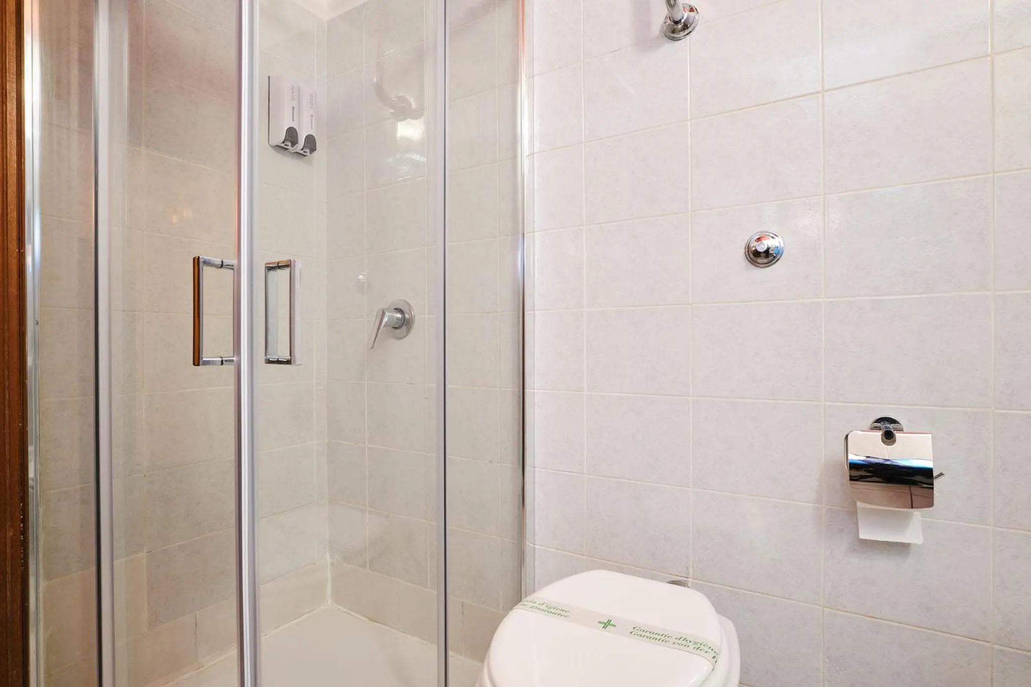 Shower in Albergo Della Posta