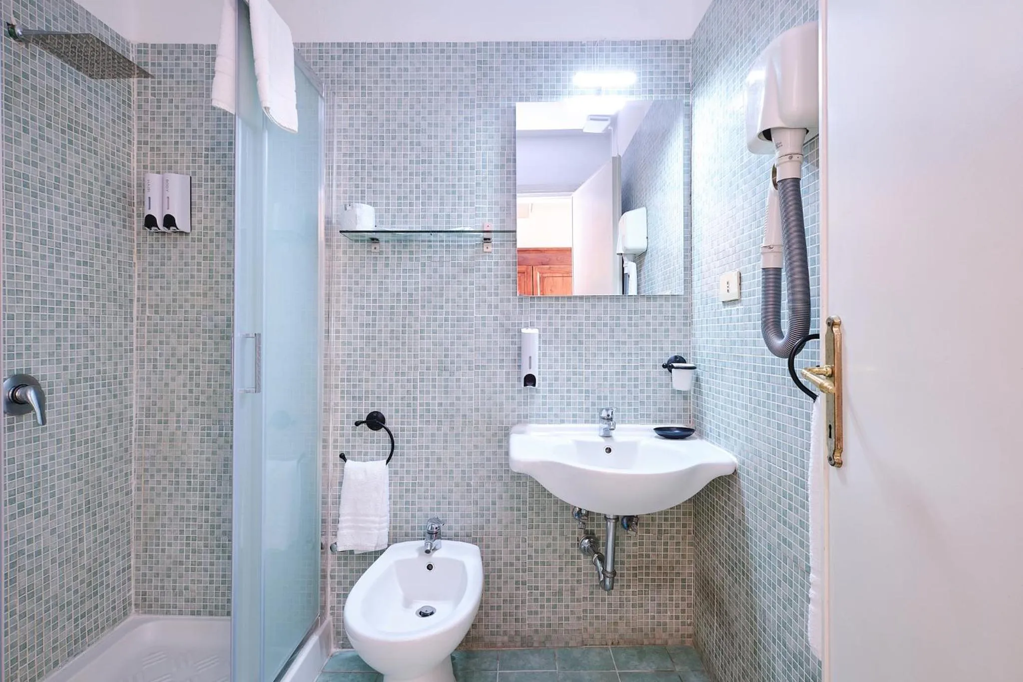 Shower in Albergo Della Posta