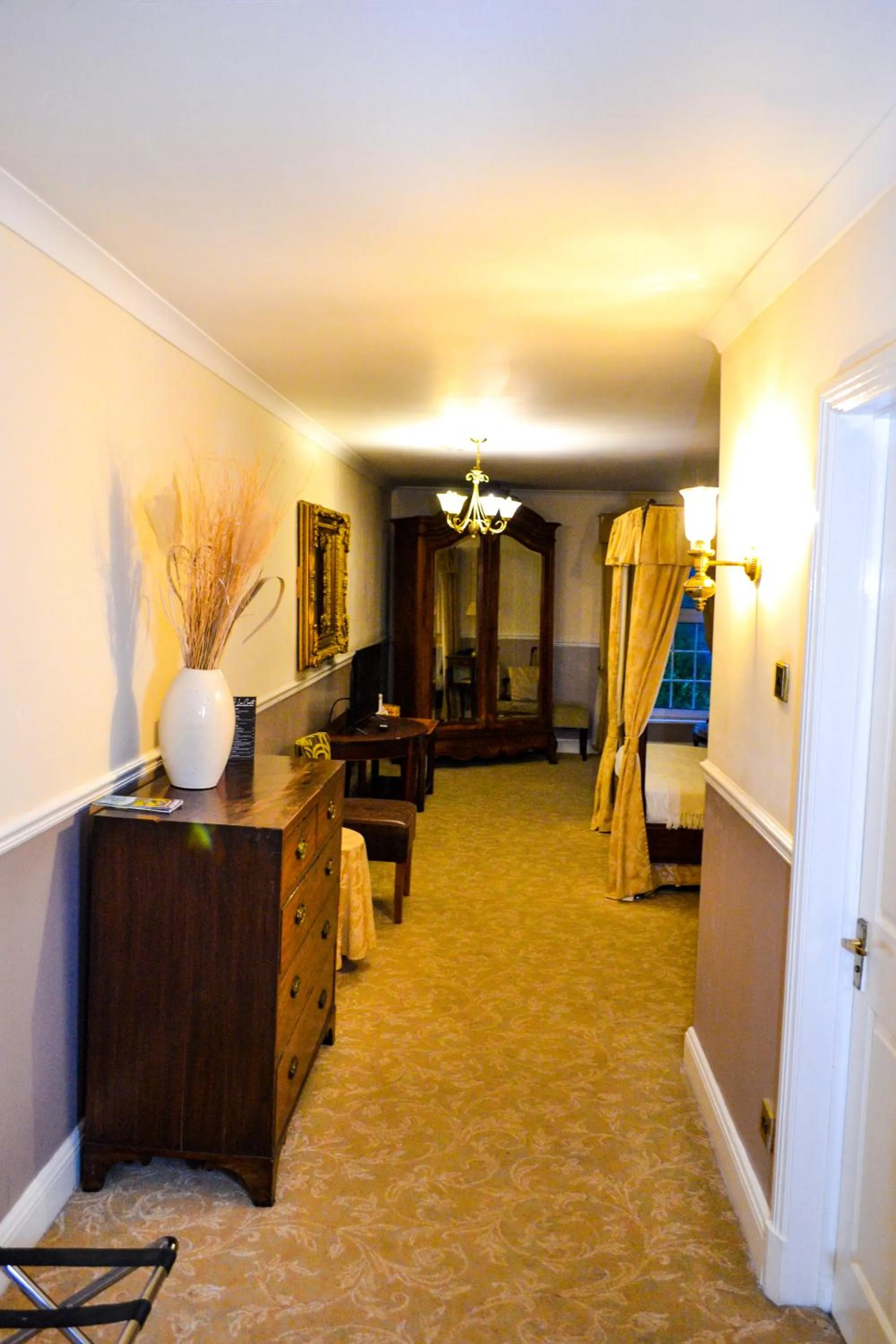 Ty Newydd Country Hotel