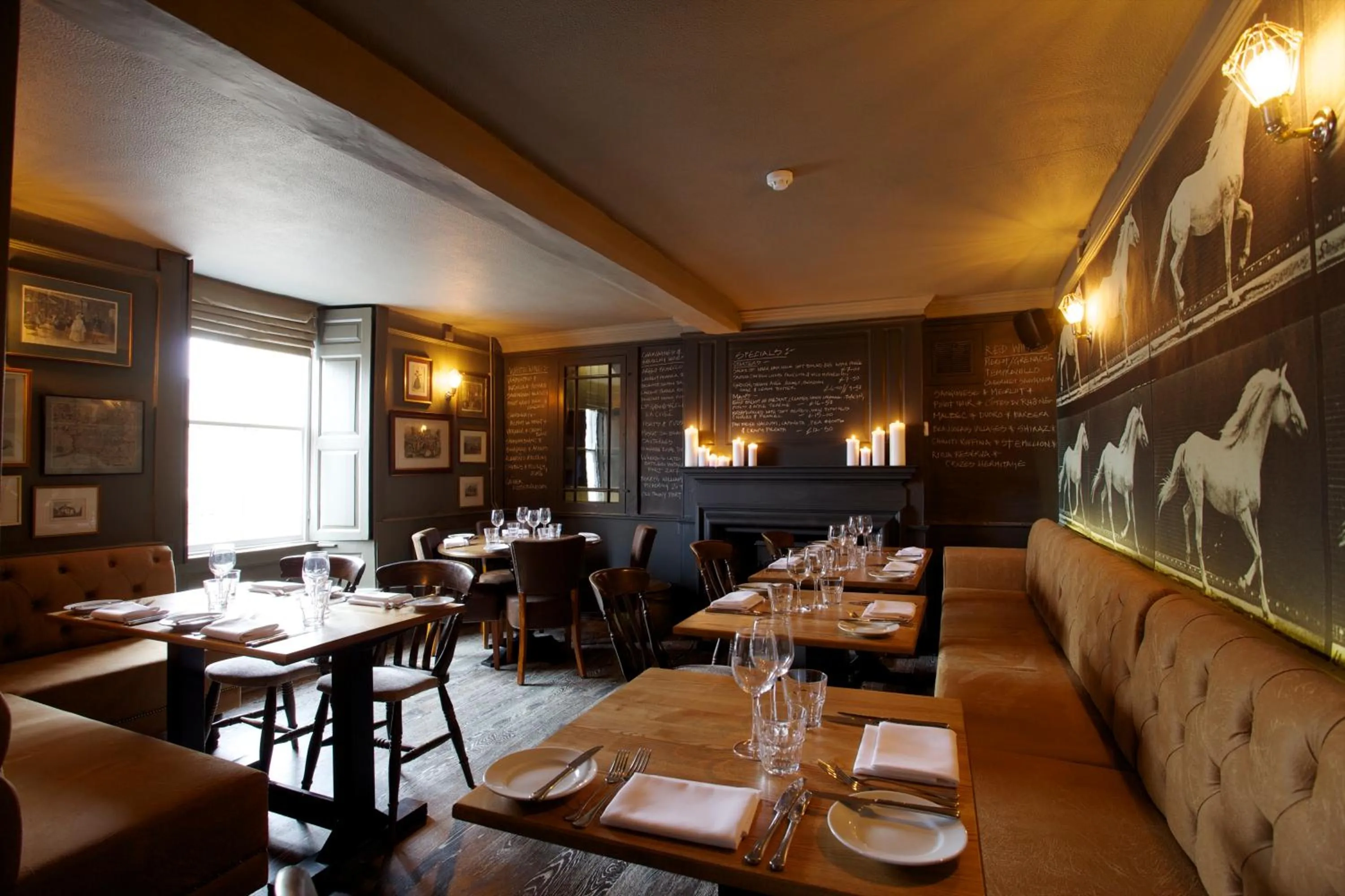 Restaurant/places to eat in The Kings Arms