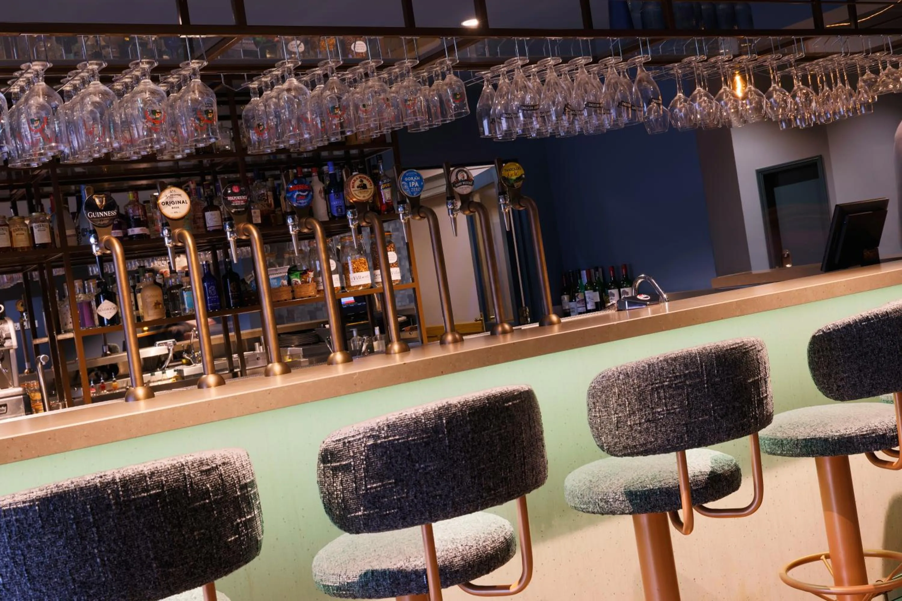 Restaurant/places to eat in Best Western Plus Centurion Hotel