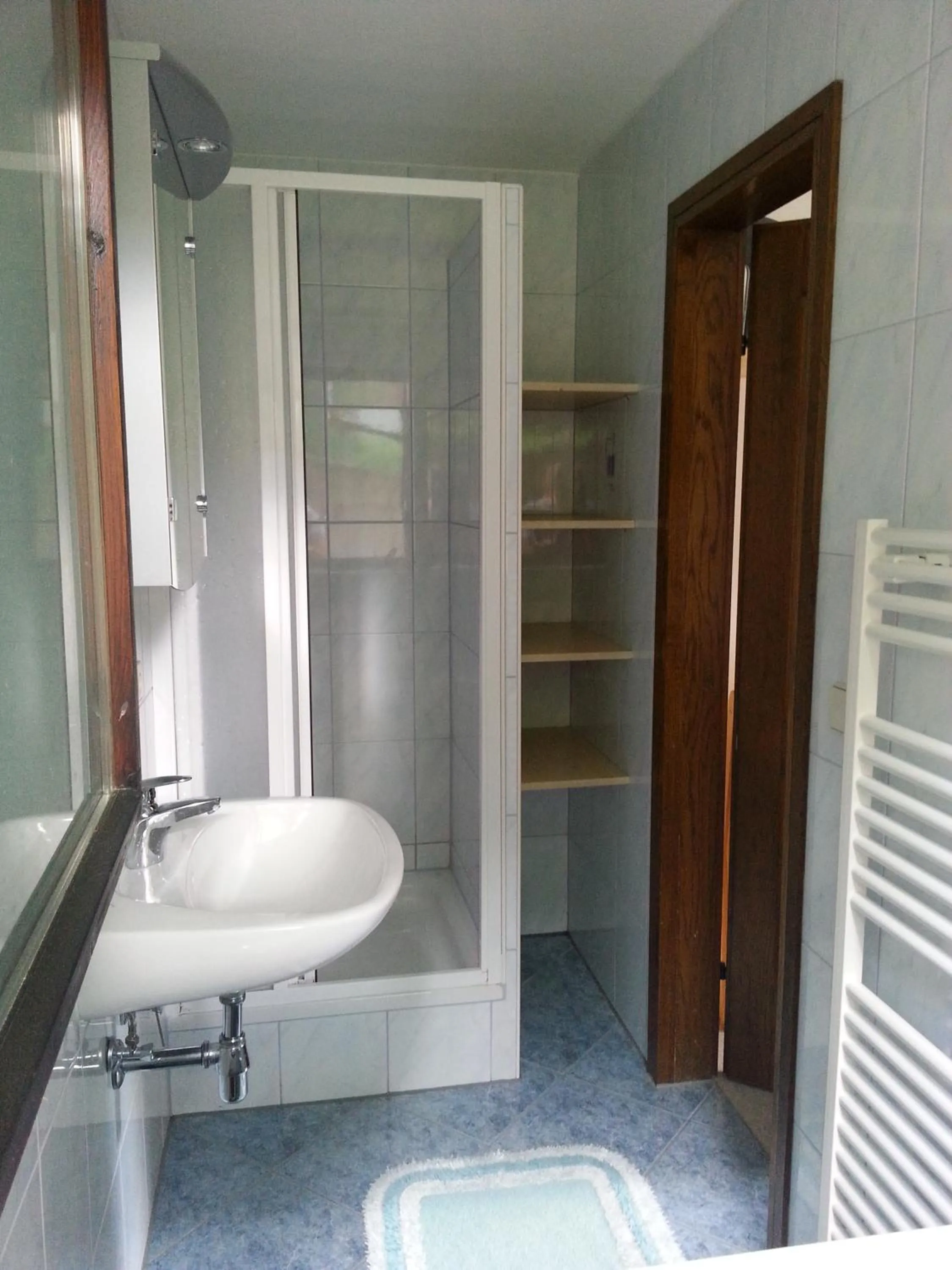 Bathroom in Fichtenblockhütte