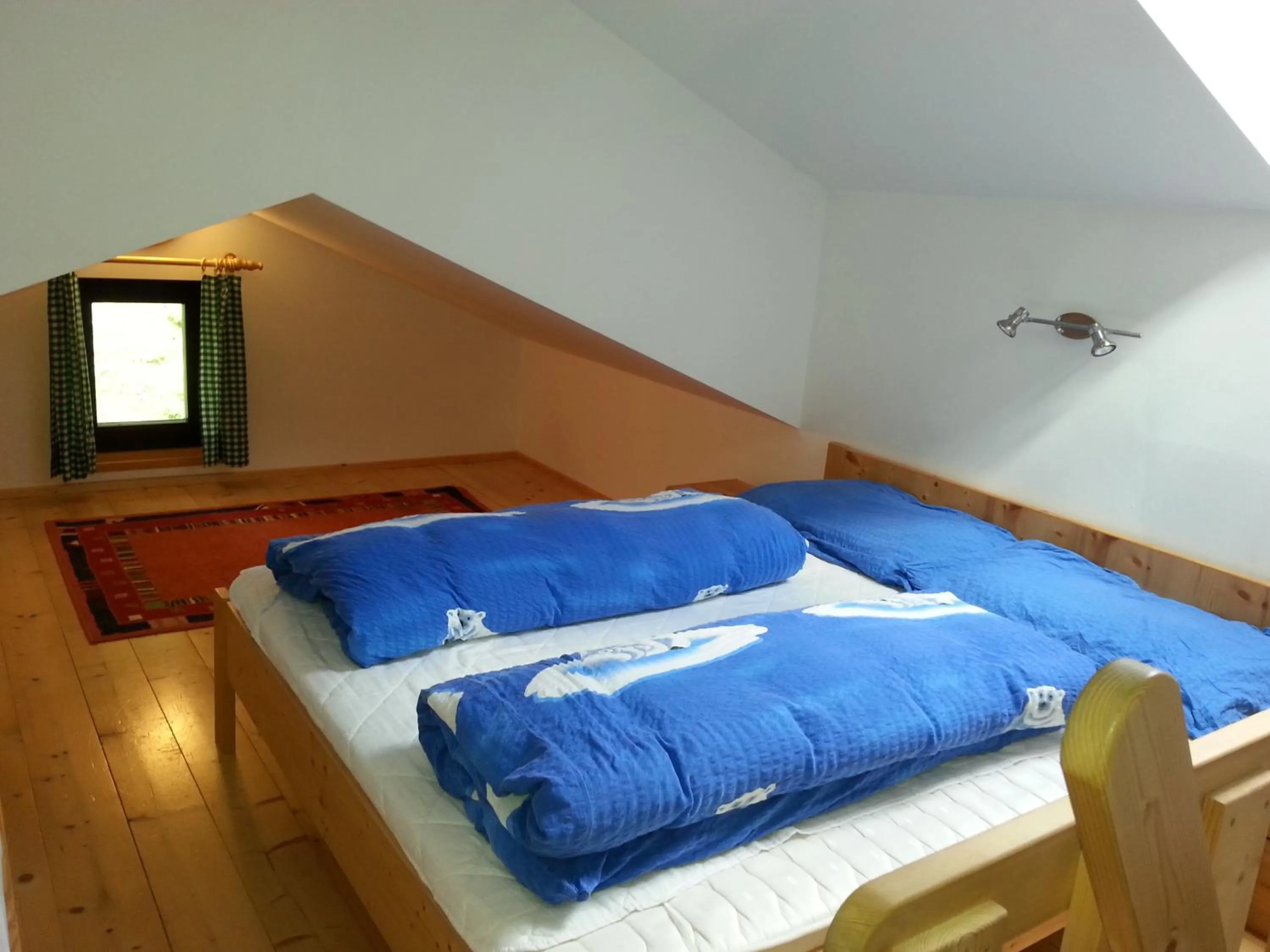 Bedroom in Fichtenblockhütte
