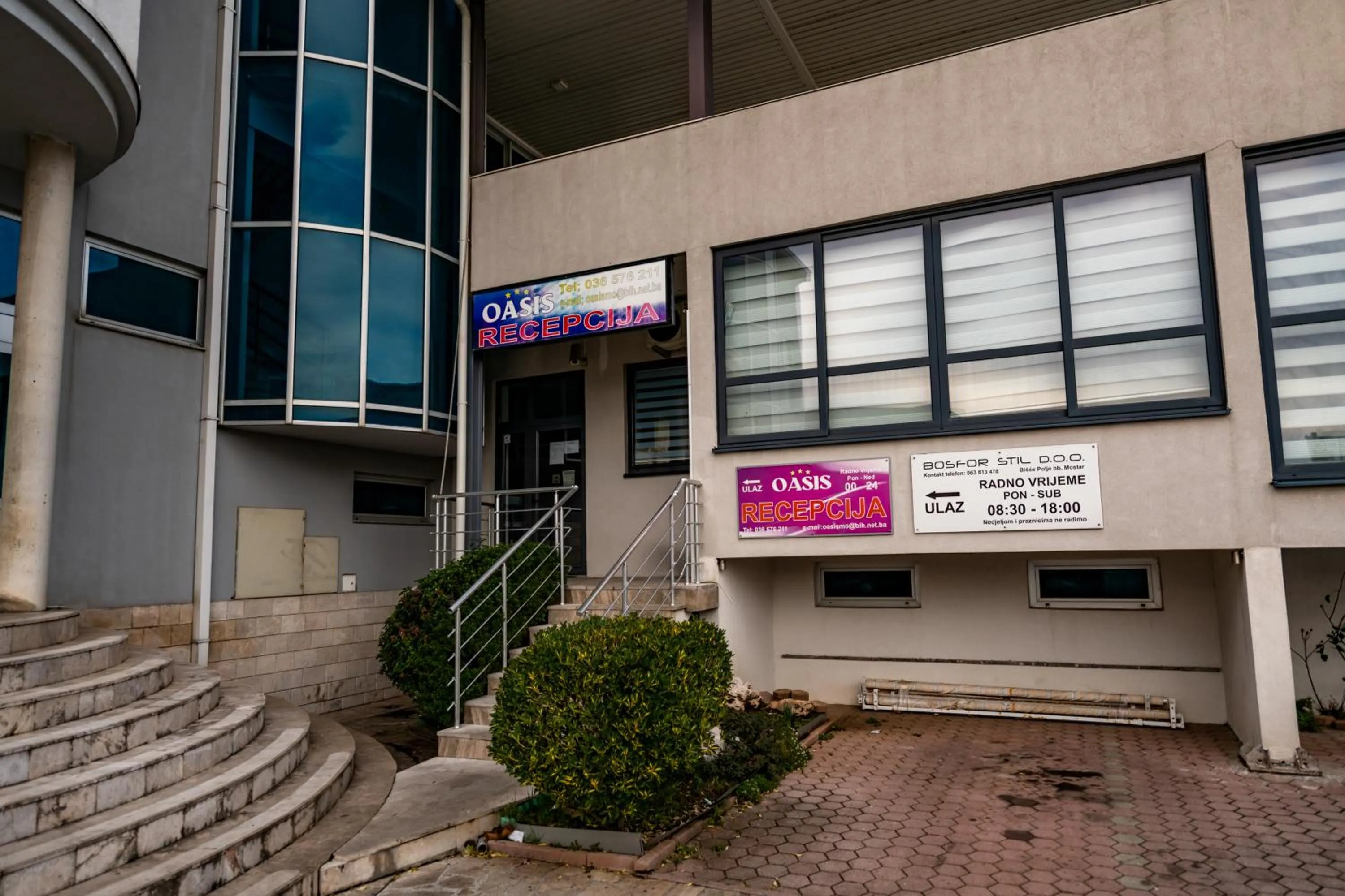 Facade/entrance in Hotel Oasis