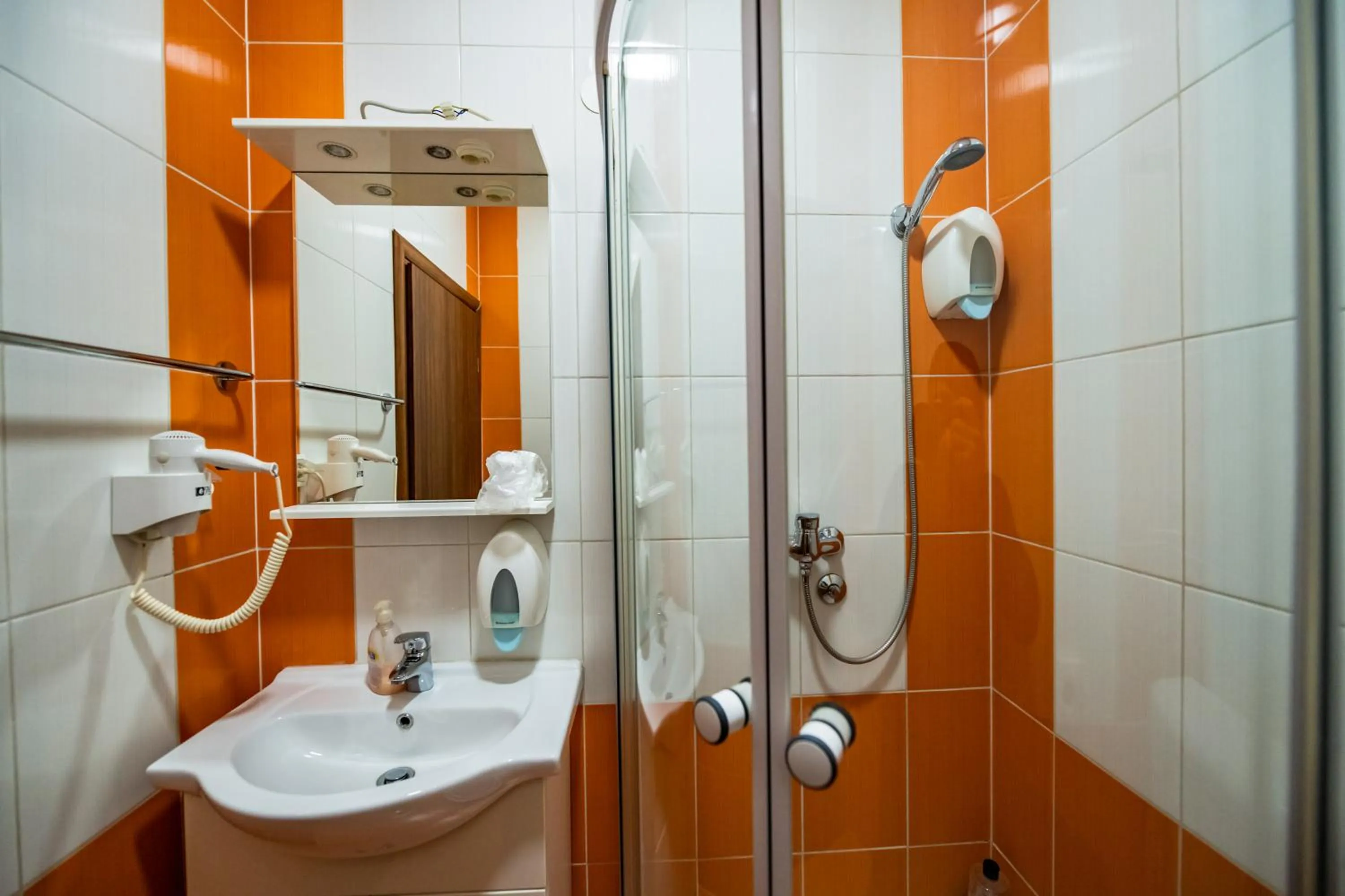 Toilet in Hotel Oasis