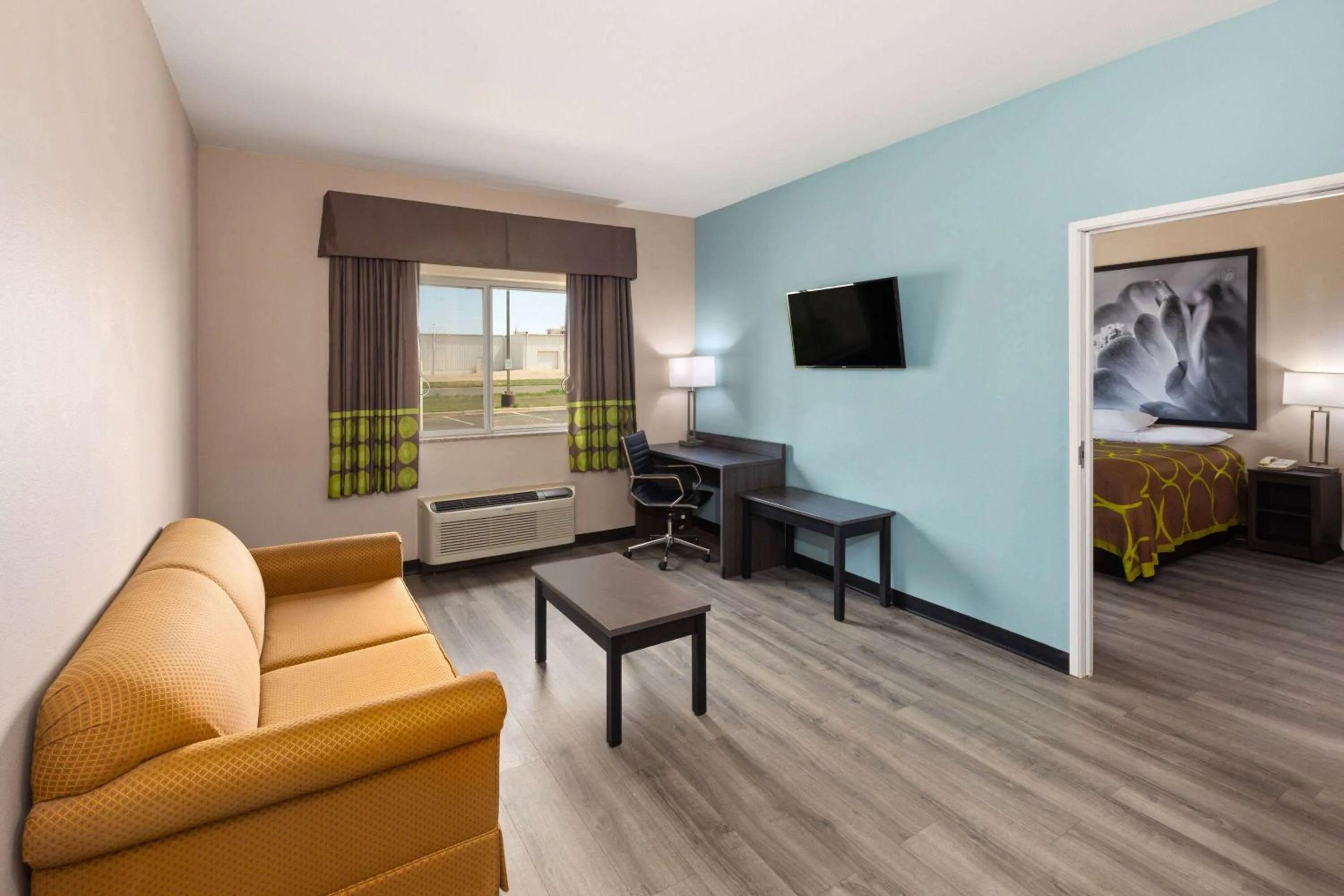 Photo of the whole room, Bed in Super 8 by Wyndham Lubbock West